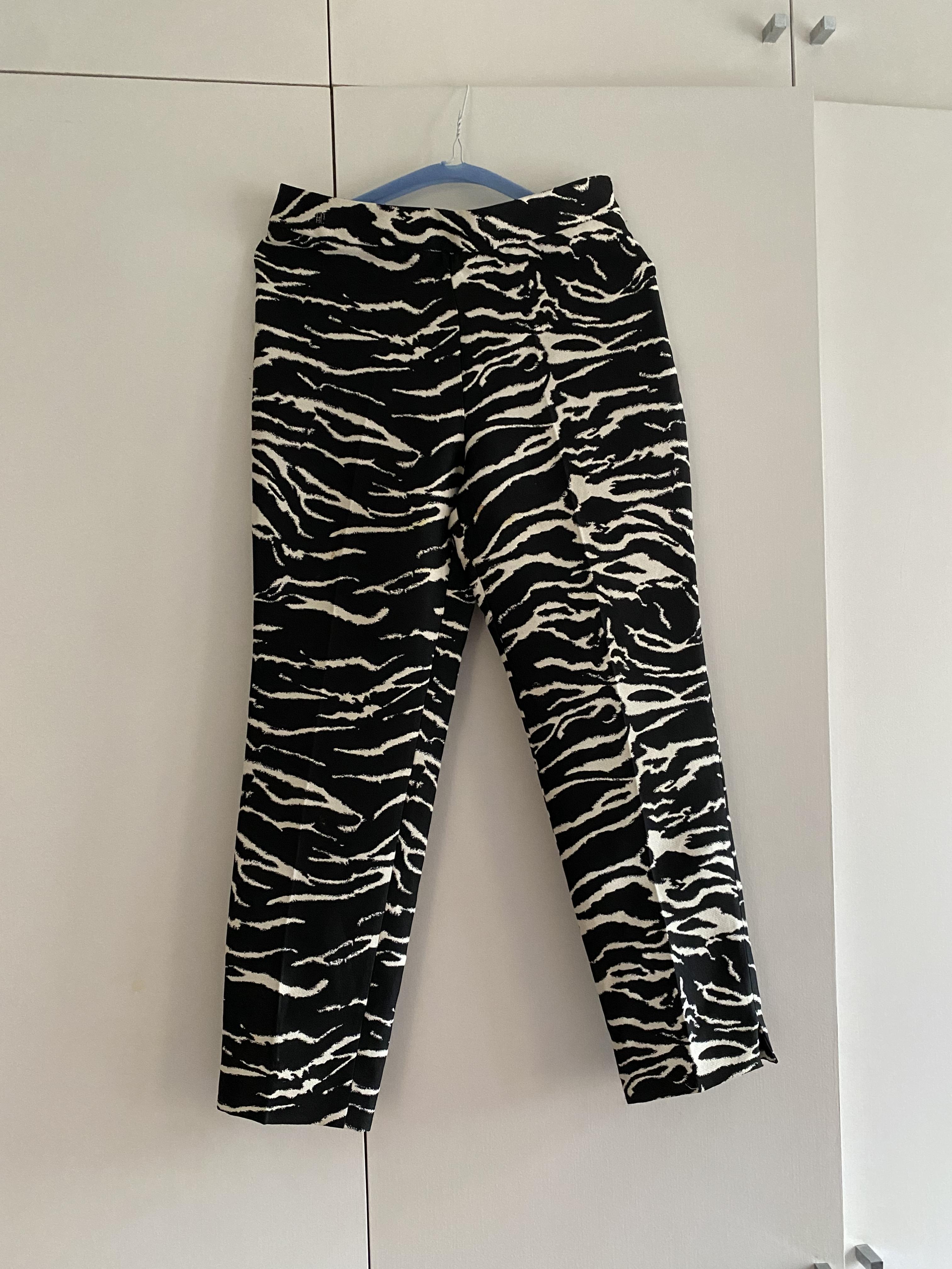 Preowned Carolina Herrera Zebra Print Tailored Pants Size XS Black  White cotton