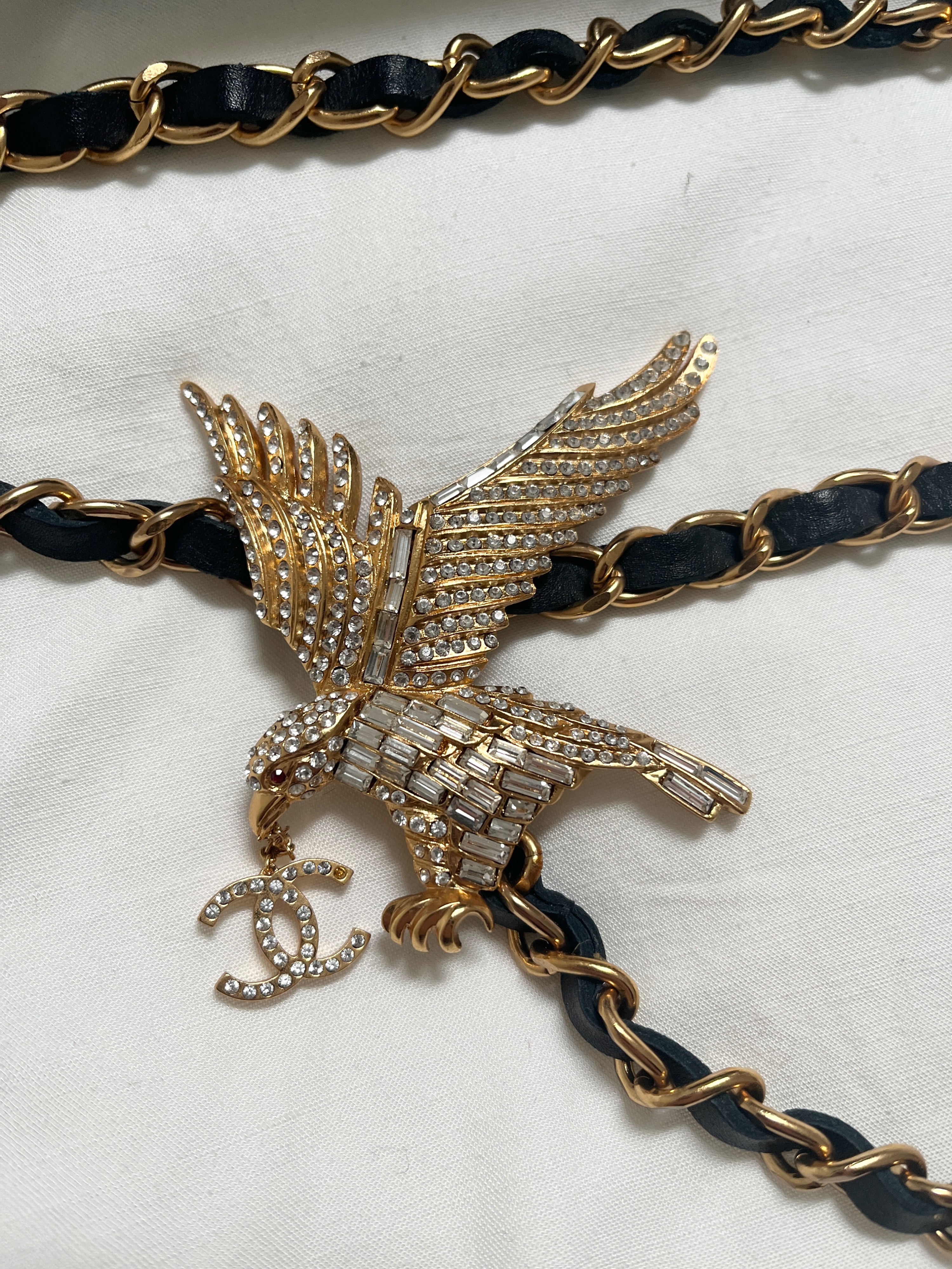 Preowned Chanel Vintage Crystal Embellished Eagle Chain Belt Black chain metal/leather