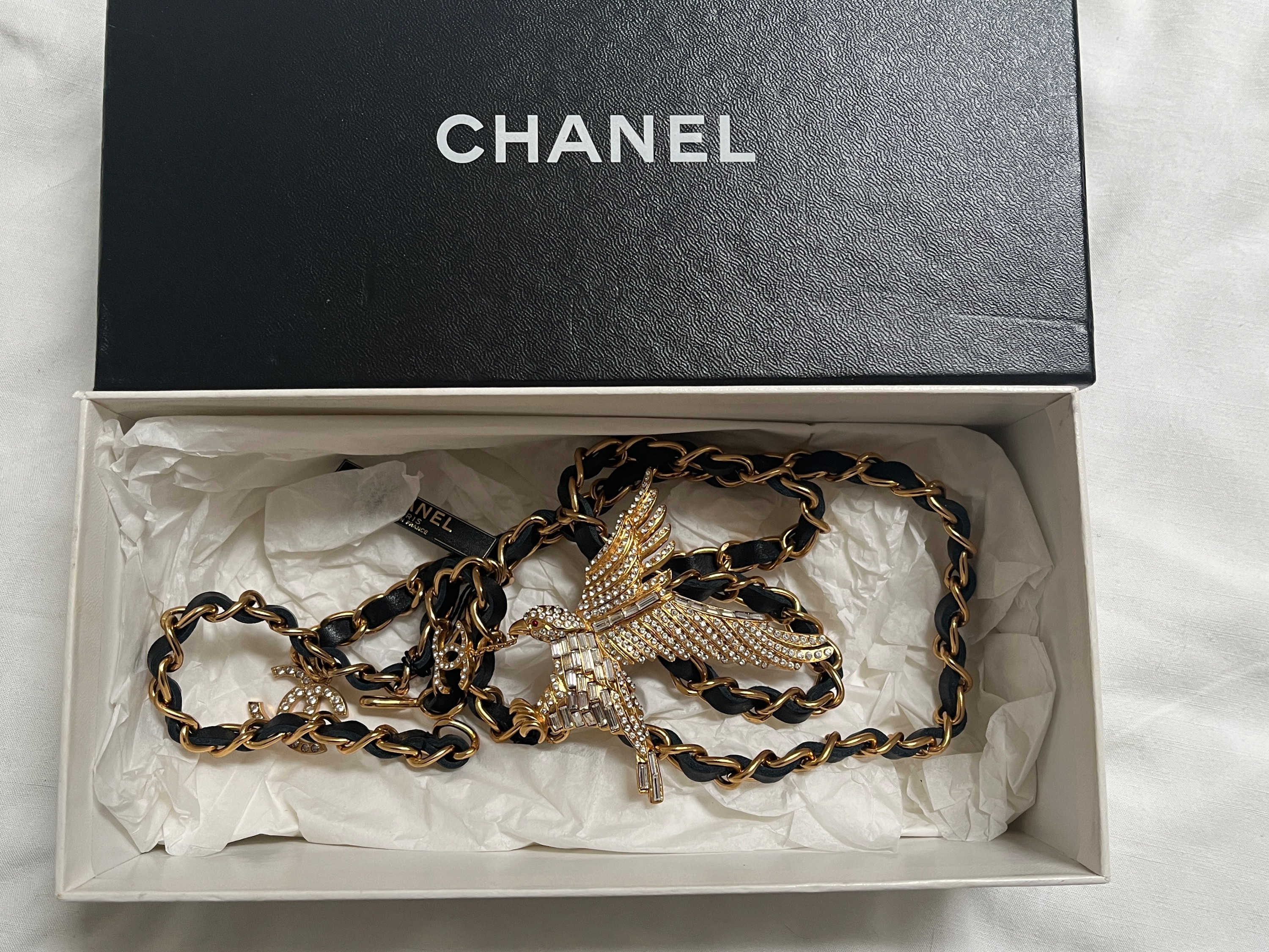 Preowned Chanel Vintage Crystal Embellished Eagle Chain Belt Black chain metal/leather