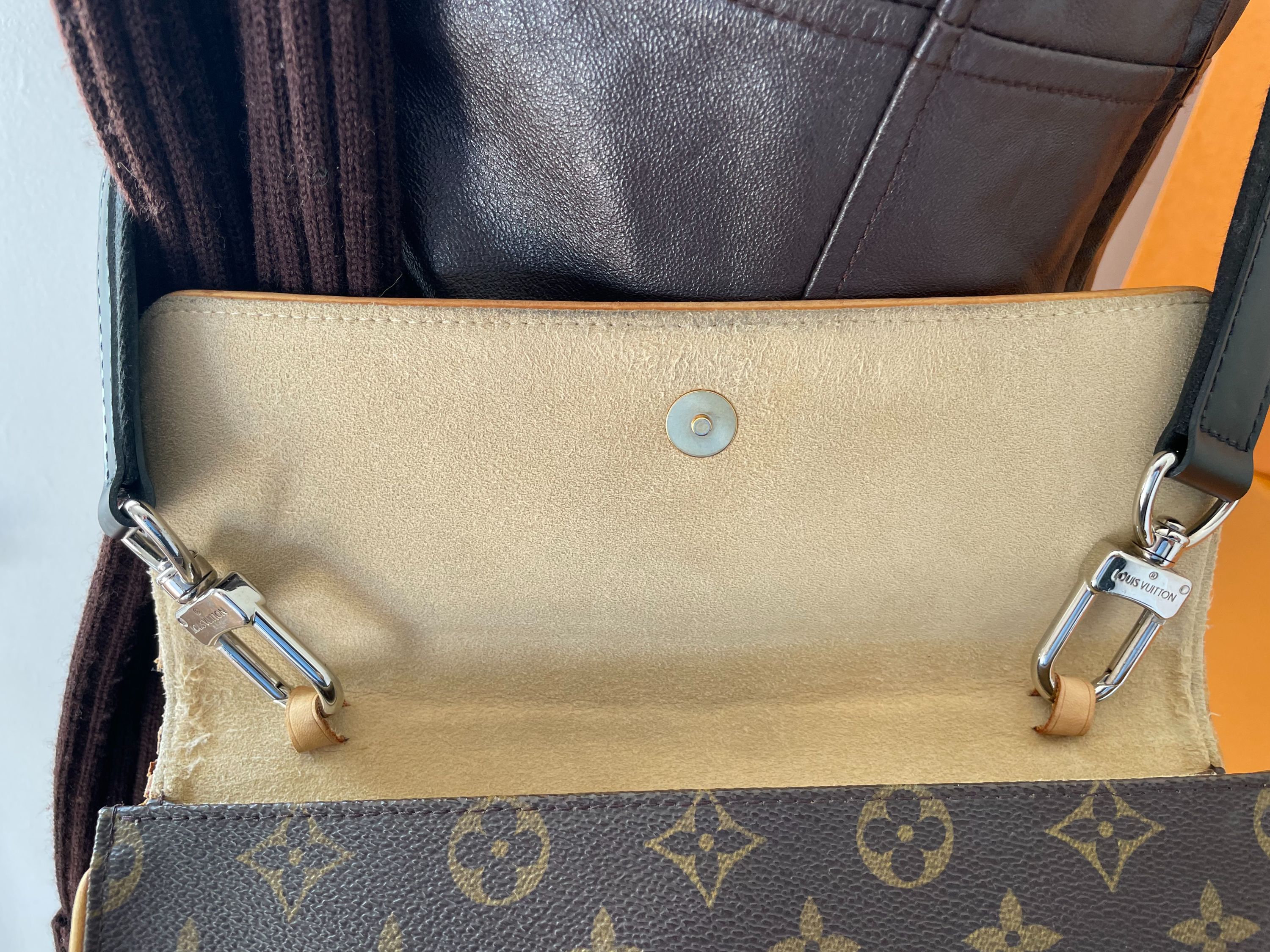 Preowned Louis Vuitton Monogram Canvas Pochette Twin GM Clutch w/ Strap Chocolate Brown leather