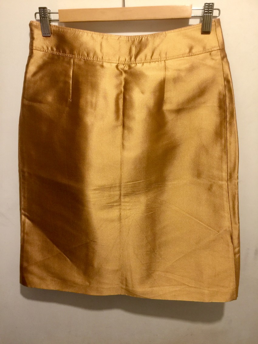 Preowned Burberry Metallic Silk Skirt Size XS Gold