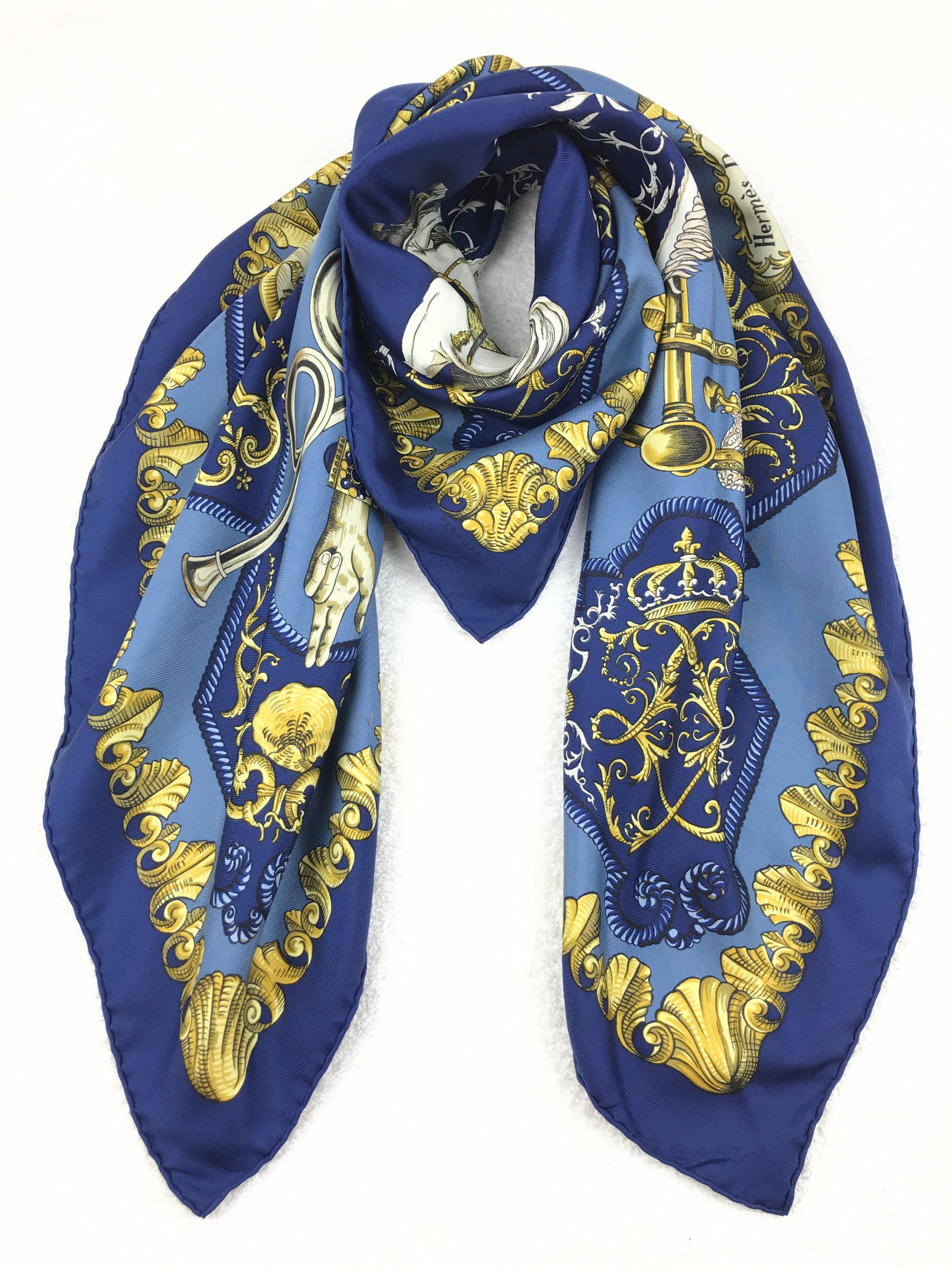 Preowned Hermes Ludovicus Magnus Louis XIV Printed Silk Scarf Multicolor