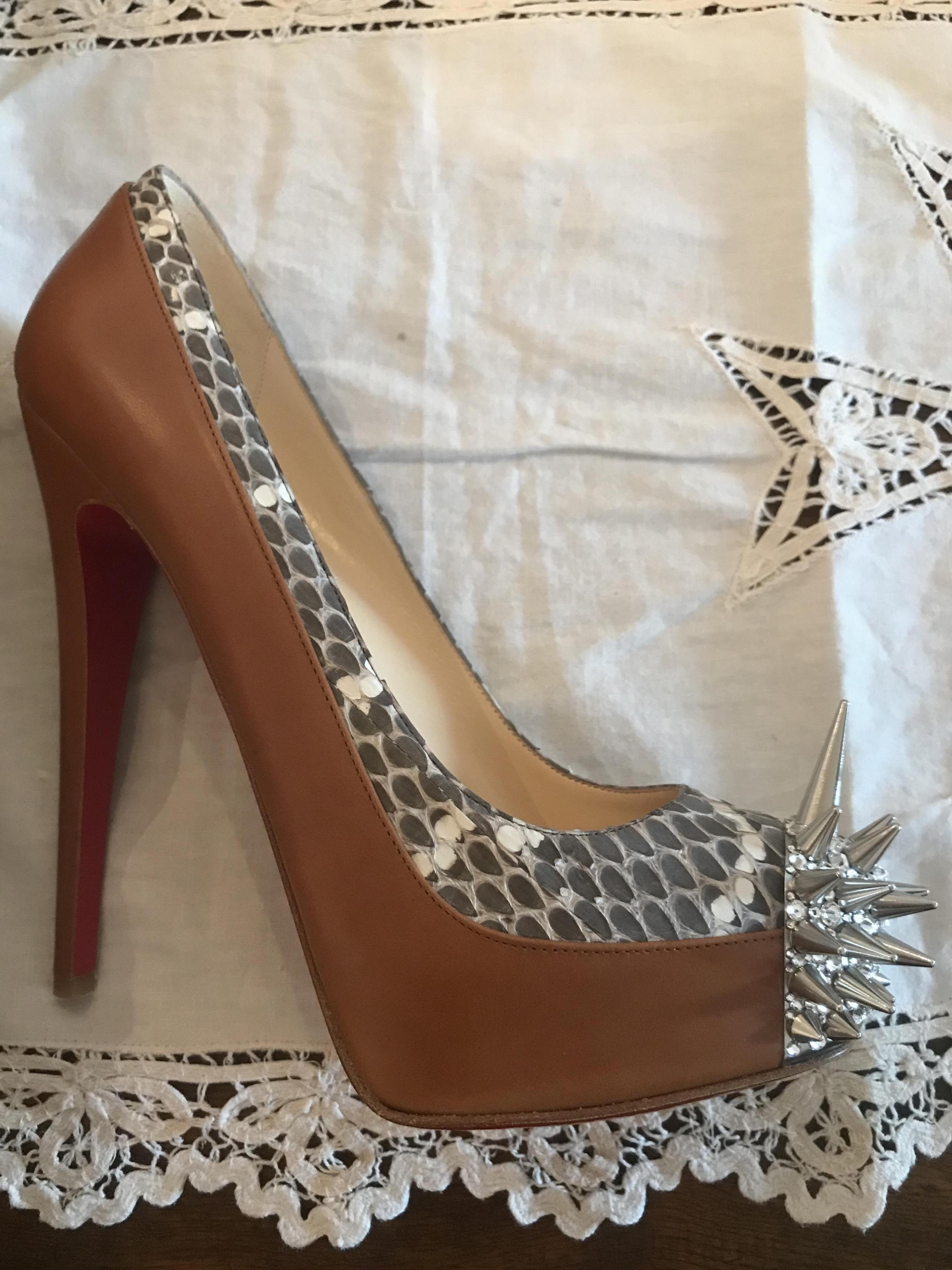 Christian Louboutin Asteriod Snake Leather Platforms Size 395 Orange