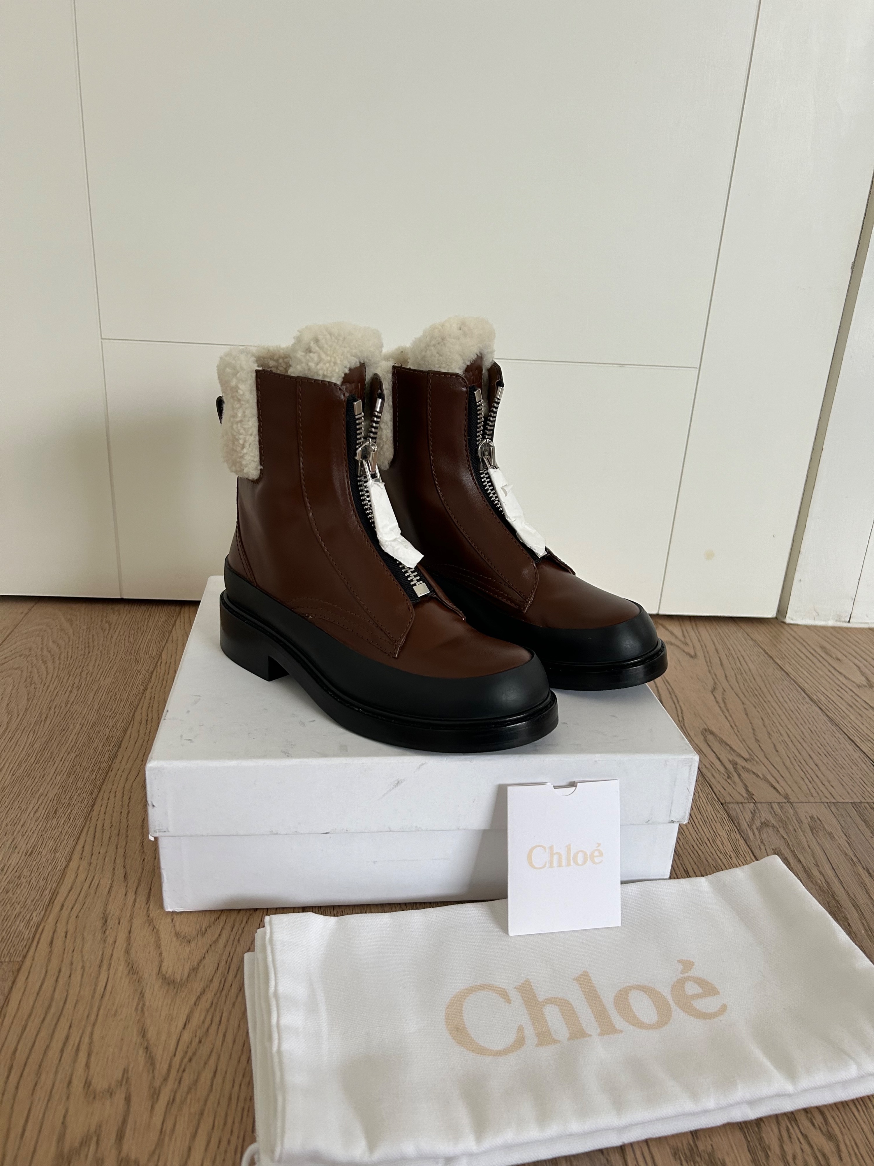 Chloe Brown Roy Shearling Lined Leather Boots Size 36 leather brown