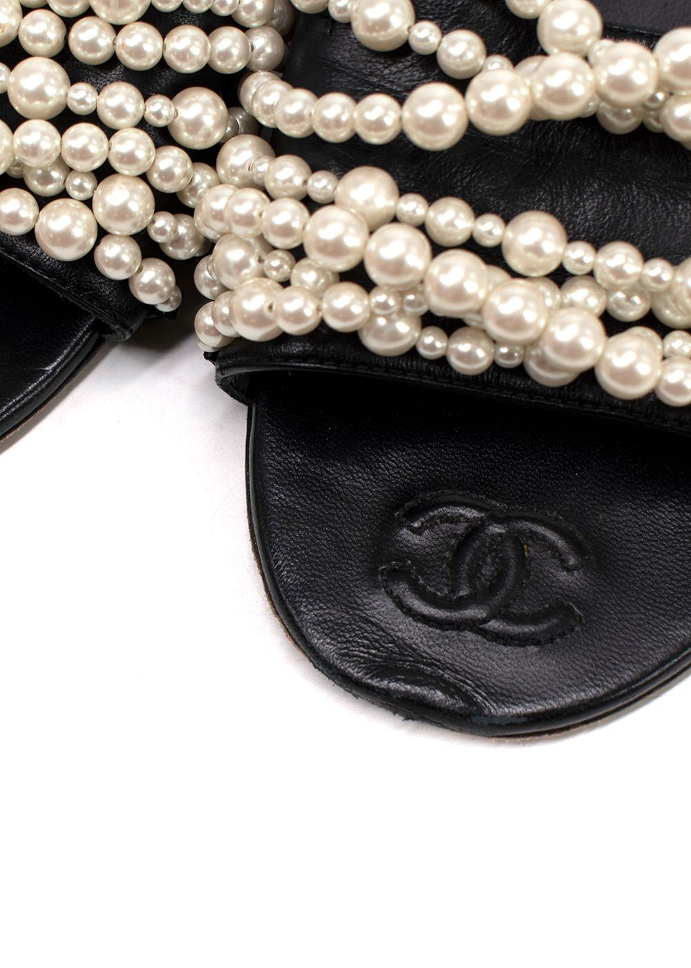 Preowned Chanel Black Faux Pearl Embellished Leather Mules Size 385 black ivory