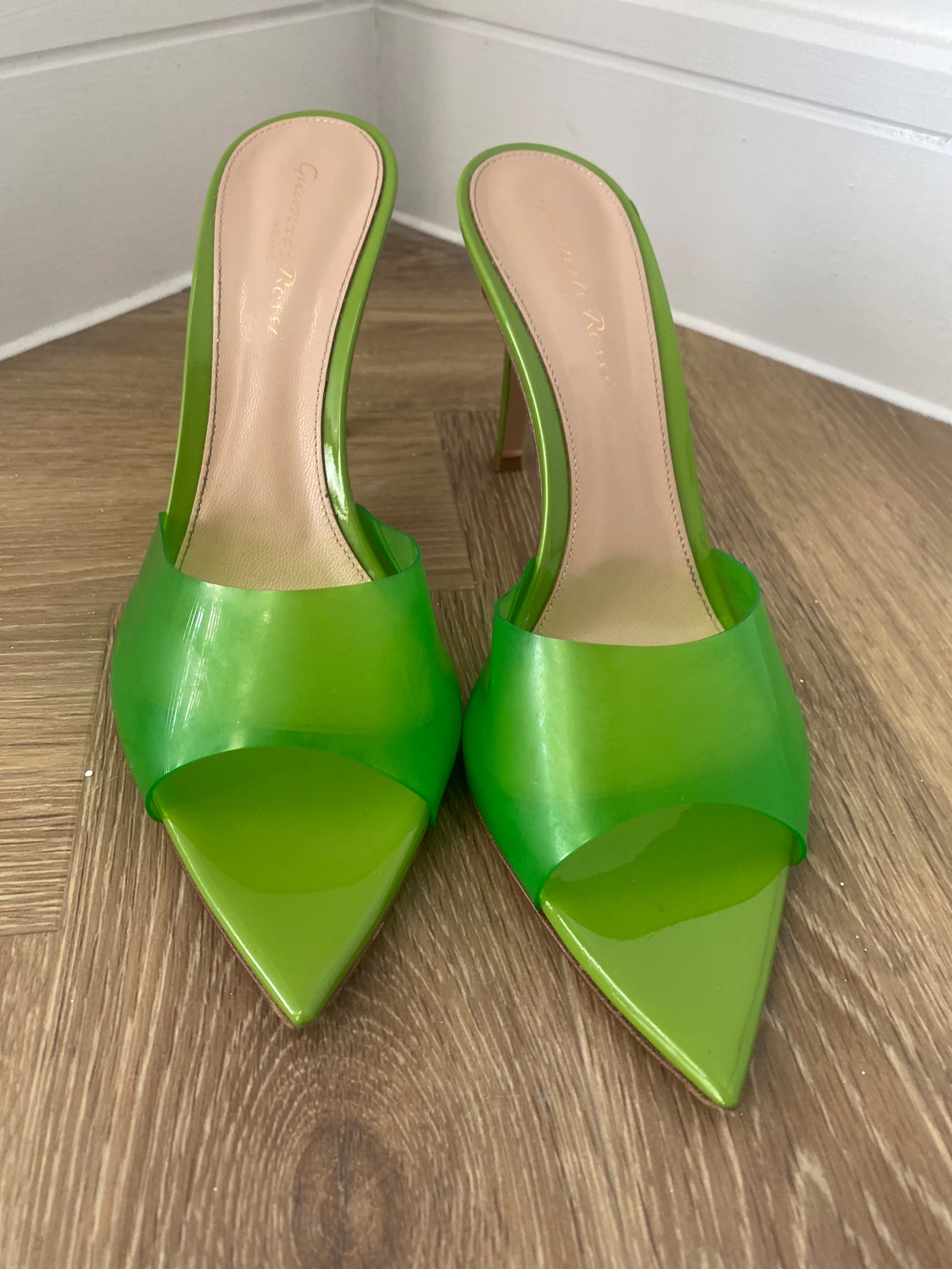 Preowned Ginavito Rossi Neon Green Elle 85 Mules Size 39 leather