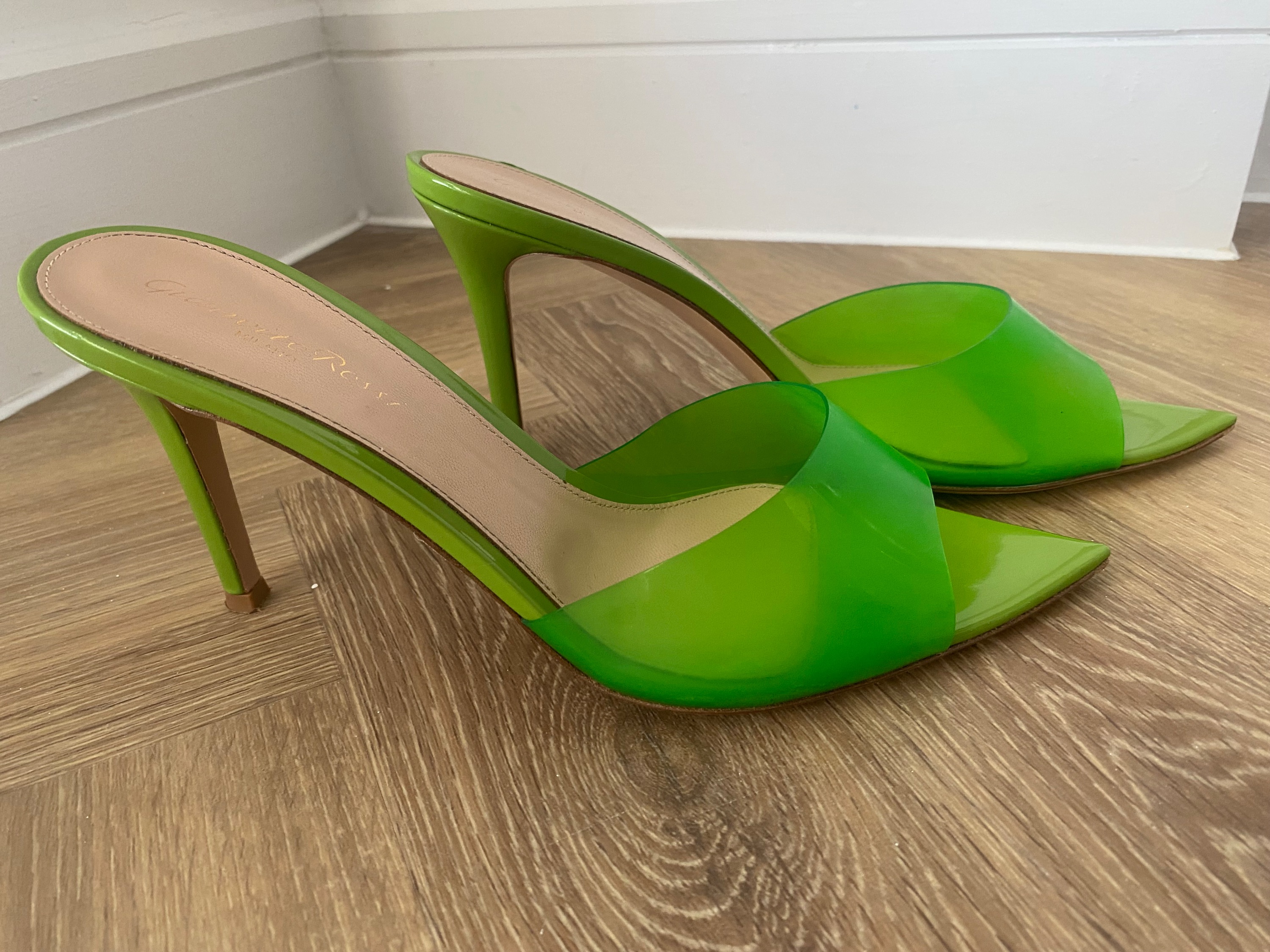 Preowned Ginavito Rossi Neon Green Elle 85 Mules Size 39 leather