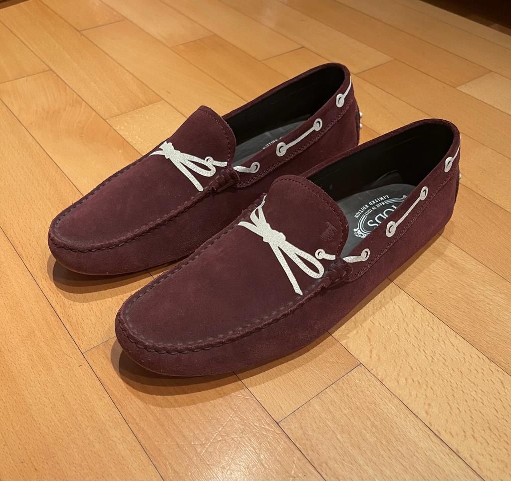 Men's Preowned Limited Edition Bordeaux Gommino Loafers Size 42 suede