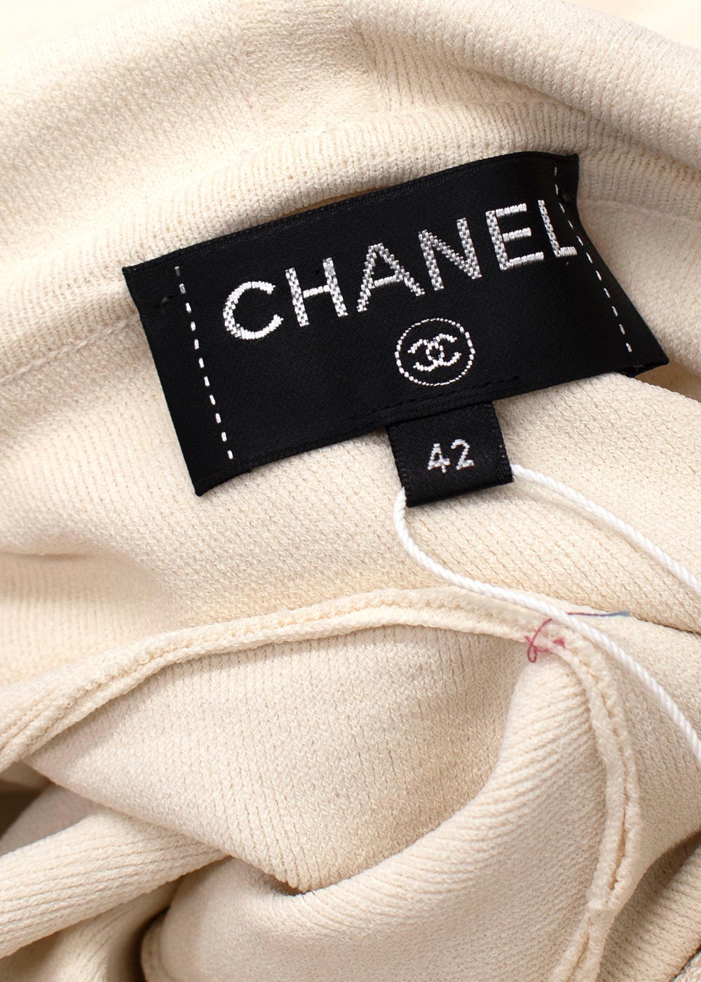 Preowned Chanel Off-White and Navy CC Hooded Zip Jumper Size L Cream viscose/polyester