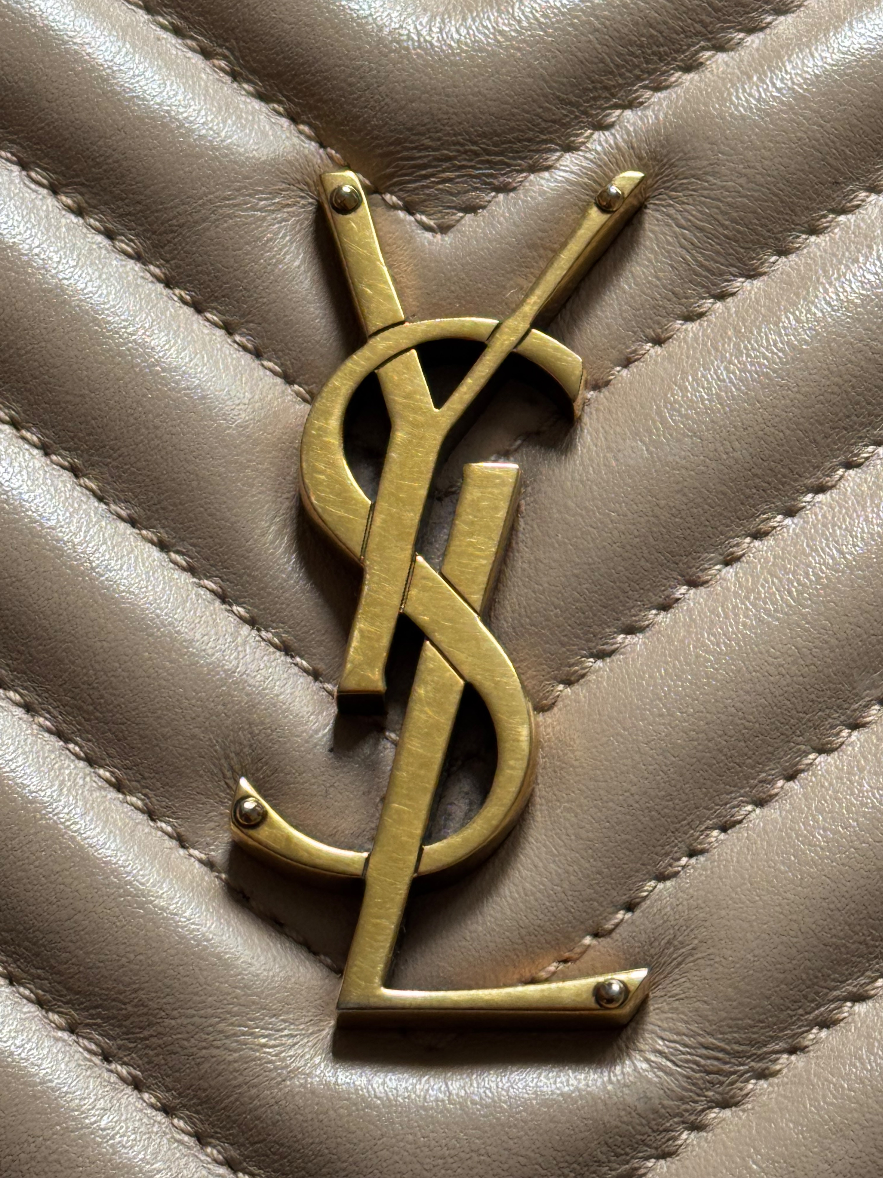 Preowned Saint Laurent Beige LouLou Camera Bag leather