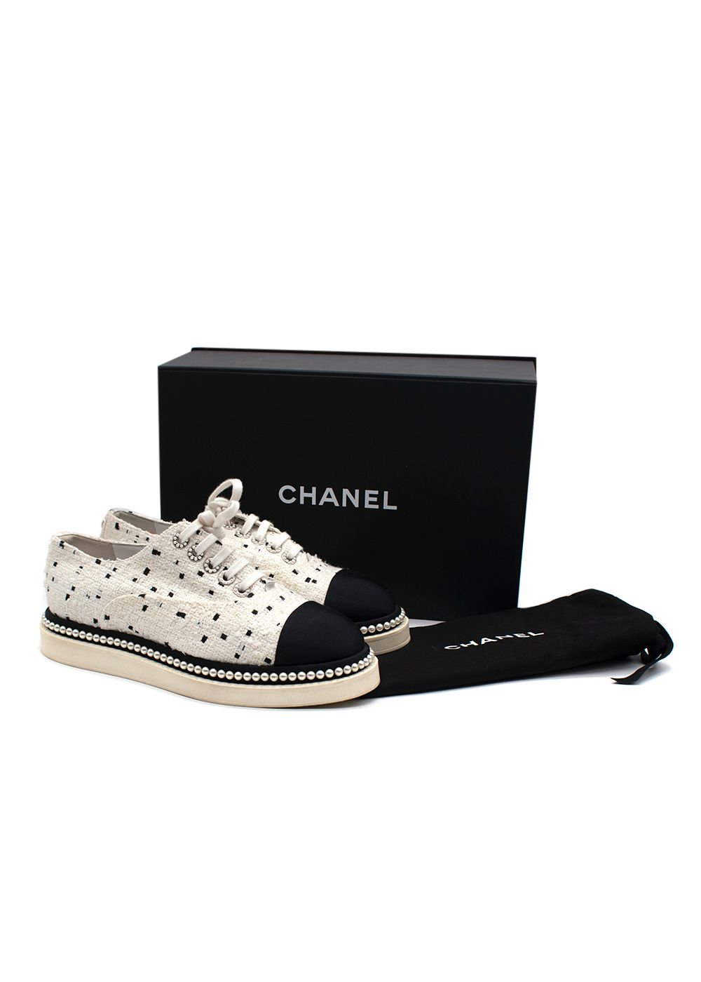 Preowned Chanel White Tweed Pearl Trim Brogues Size 37.5 white/black tweed/rubber soles