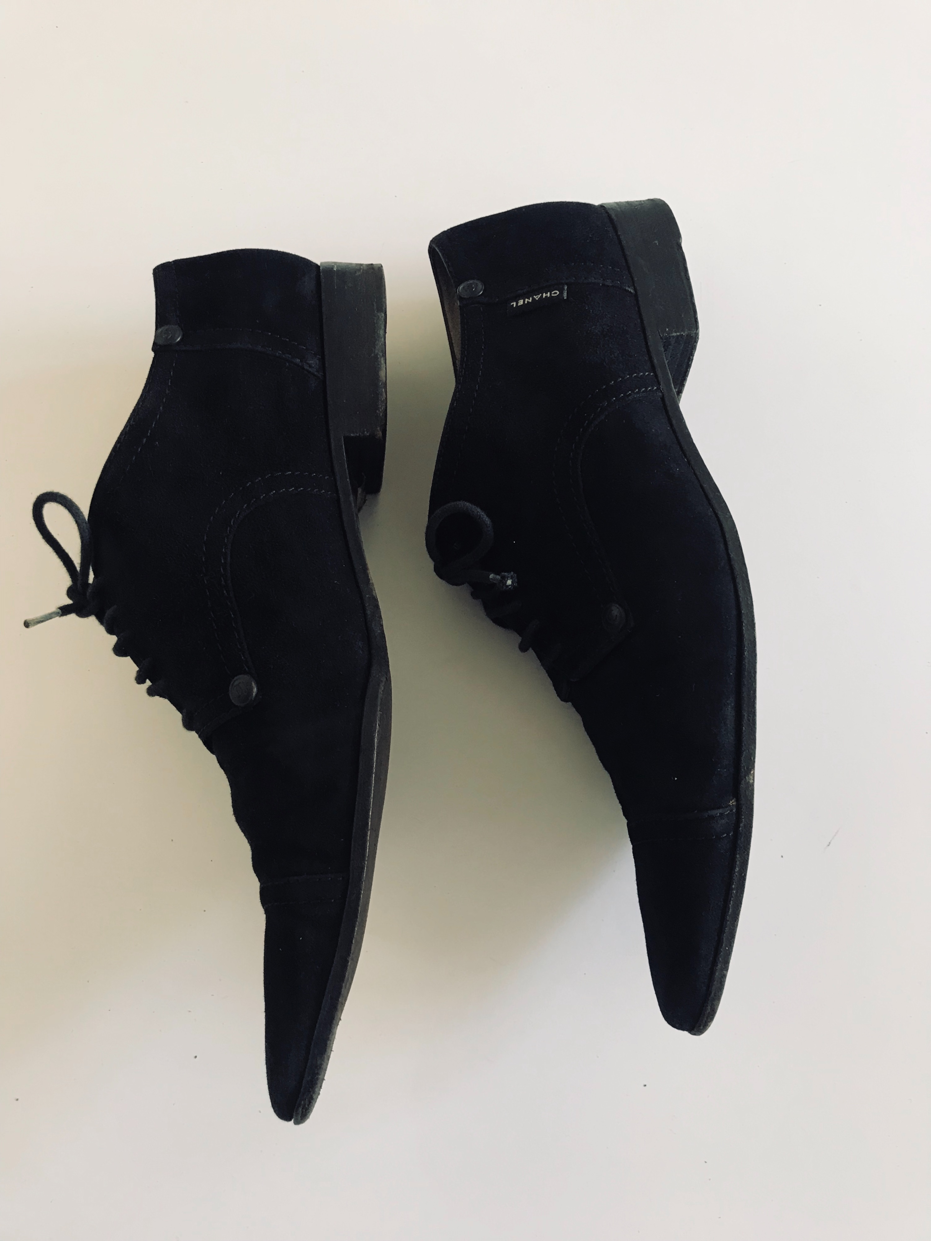 Chanel Vintage Black Suede Point Toe Oxford Shoes Size 385