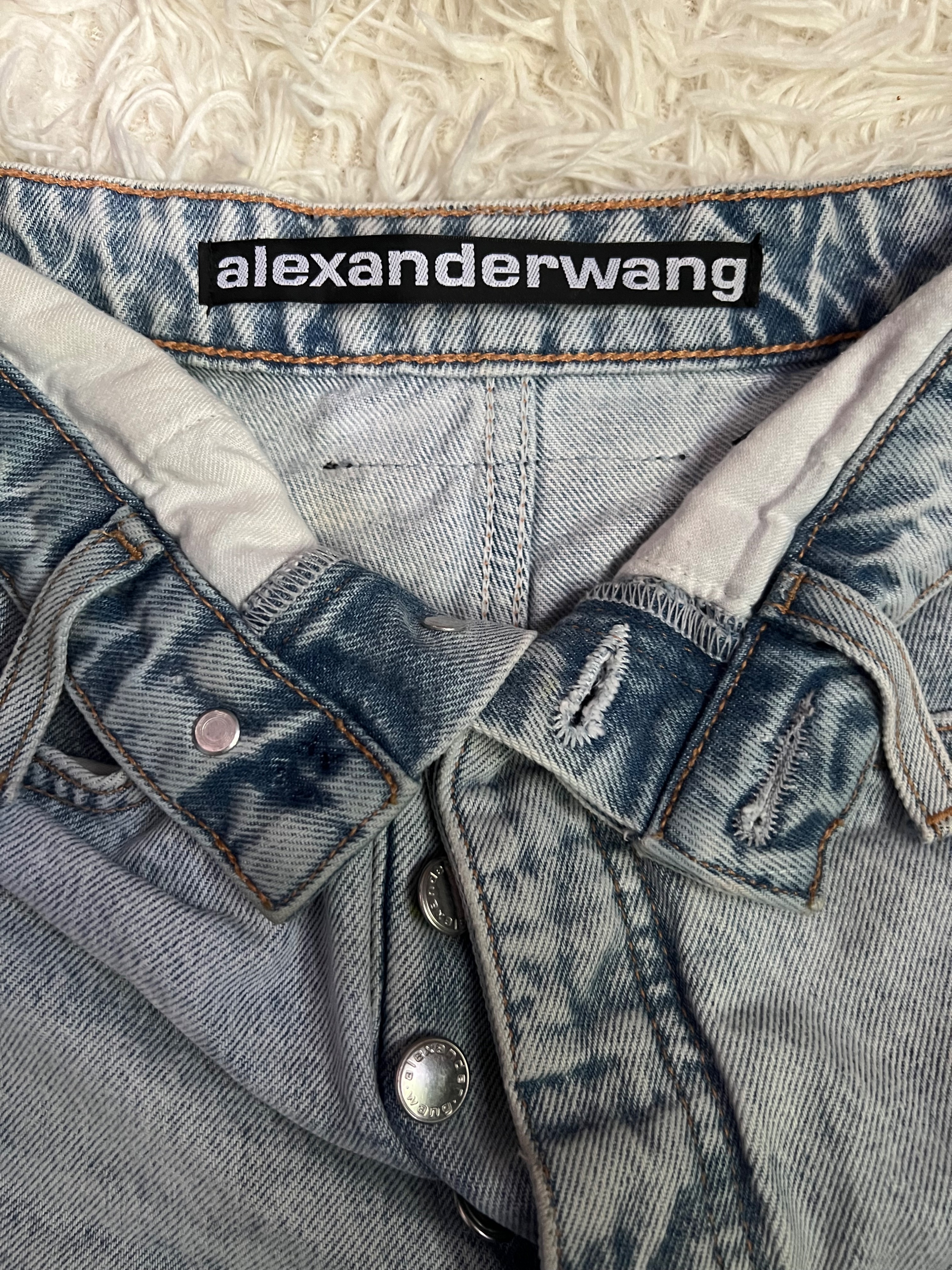 Preowned Alexander Wang Denim Bite Flip Shorts Size 27/69 Faded Blue