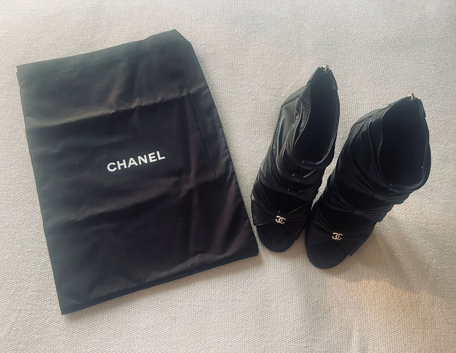 Chanel Black ruched leather heeled booties Size 395