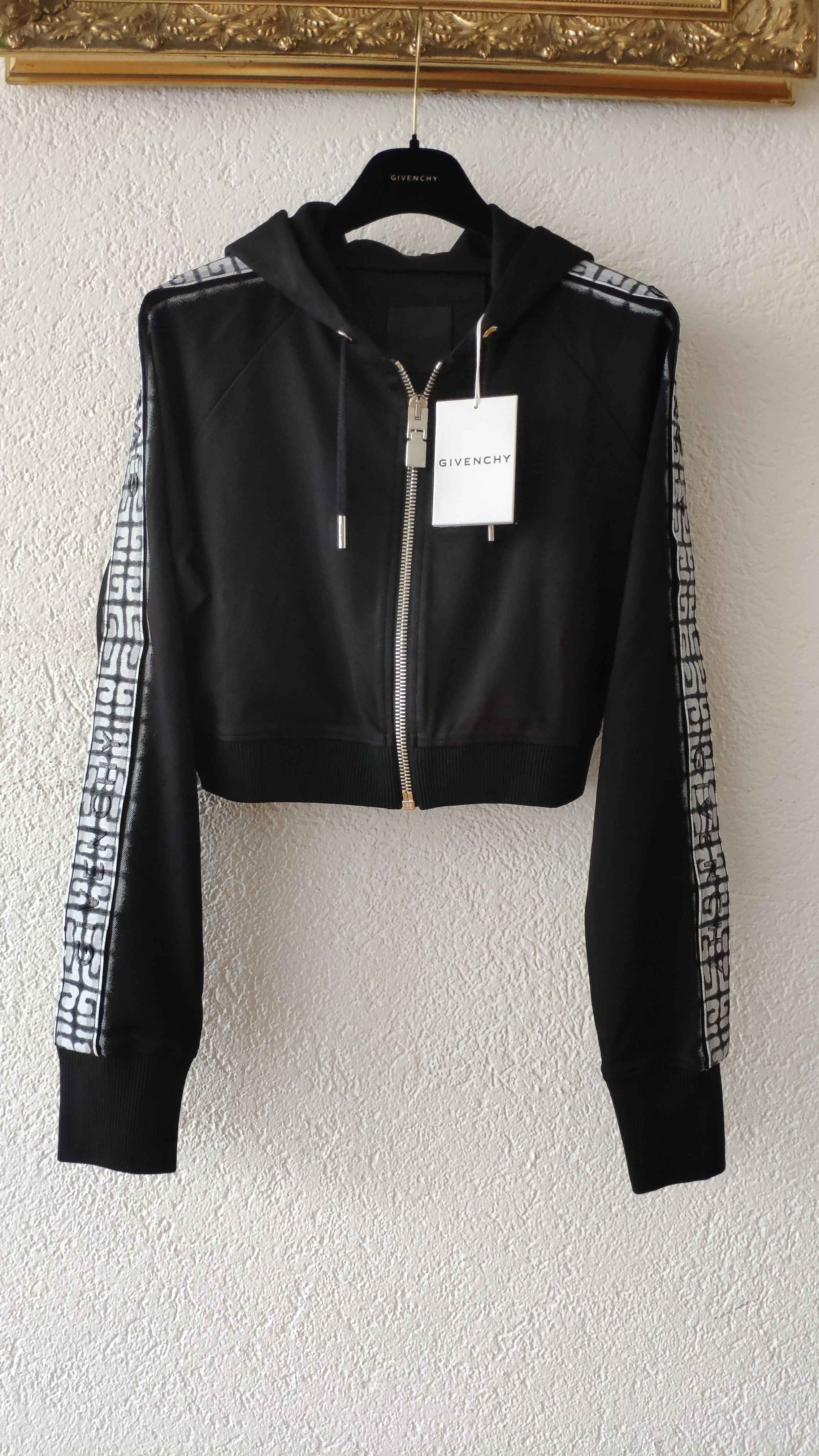 Givenchy Black Cropped Sweatshirt Size L polyamide/viscose/elastane