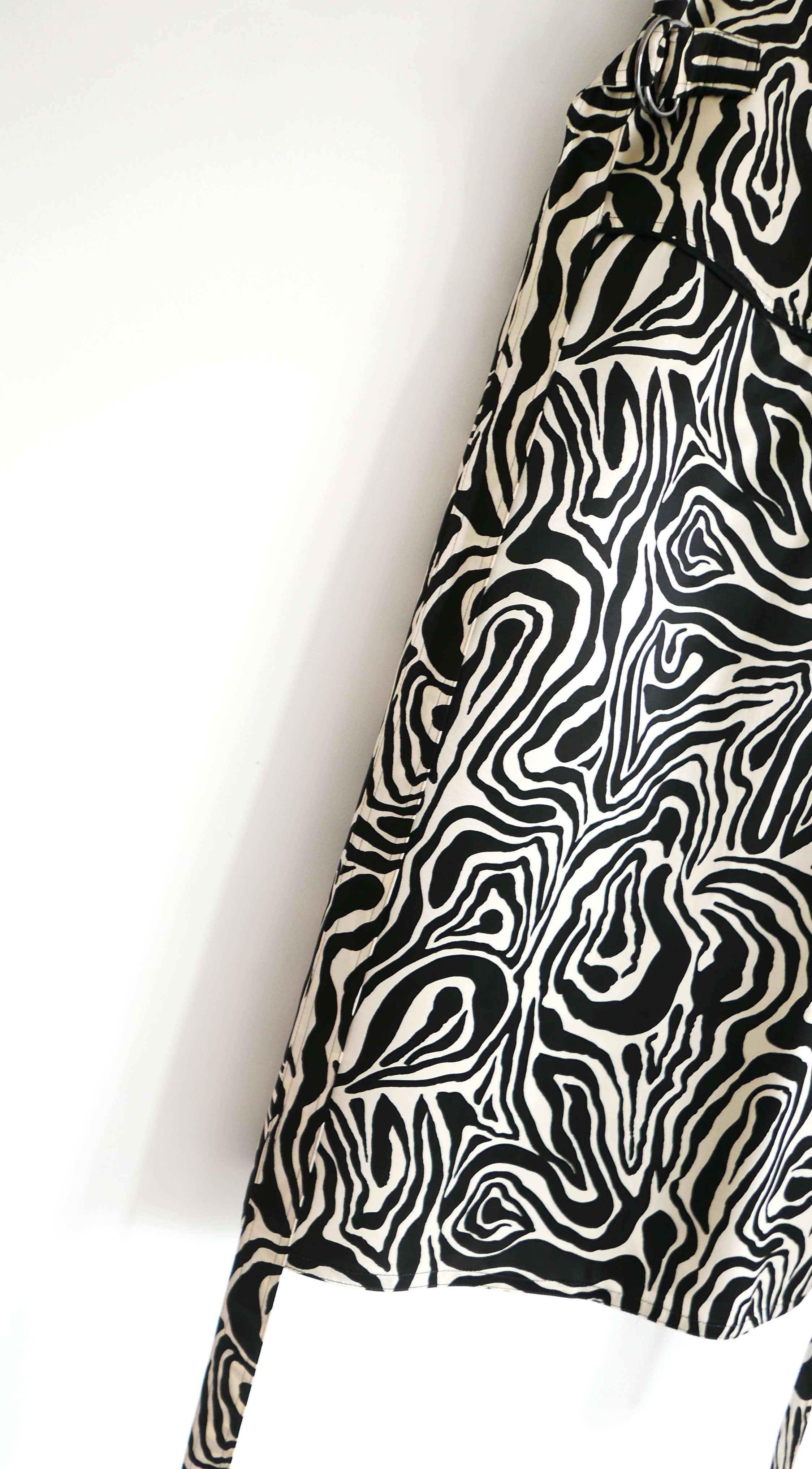 Preowned Marni Zebra-print Crepe Wrap Midi Skirt Size L Black viscose