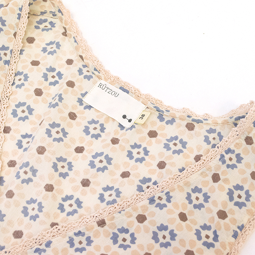 Preowned Rutzou Floral Top Size M Floral / Patterned cotton