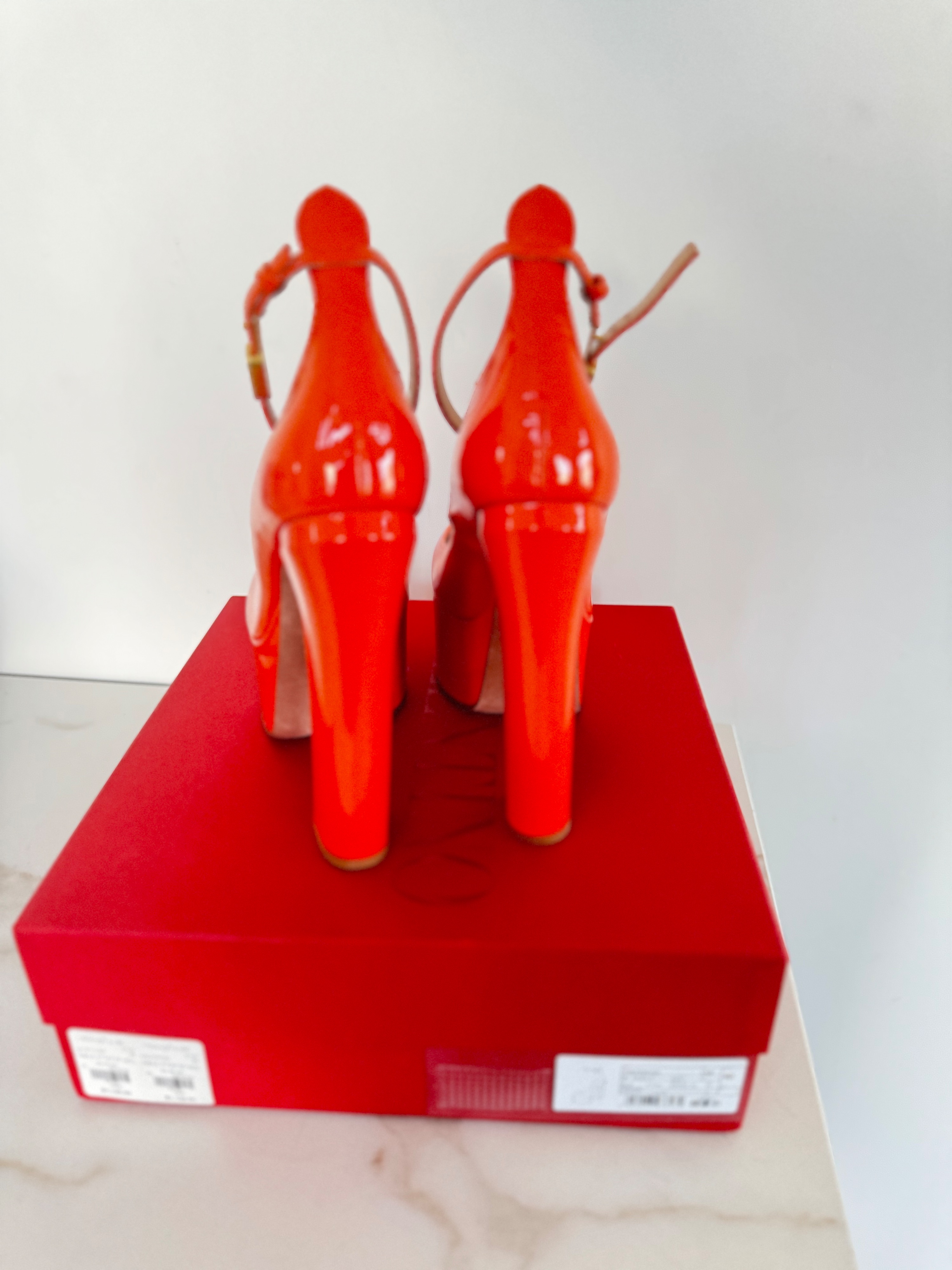 Preowned Valentino Orange Patent Leather Platform Heels Size 40