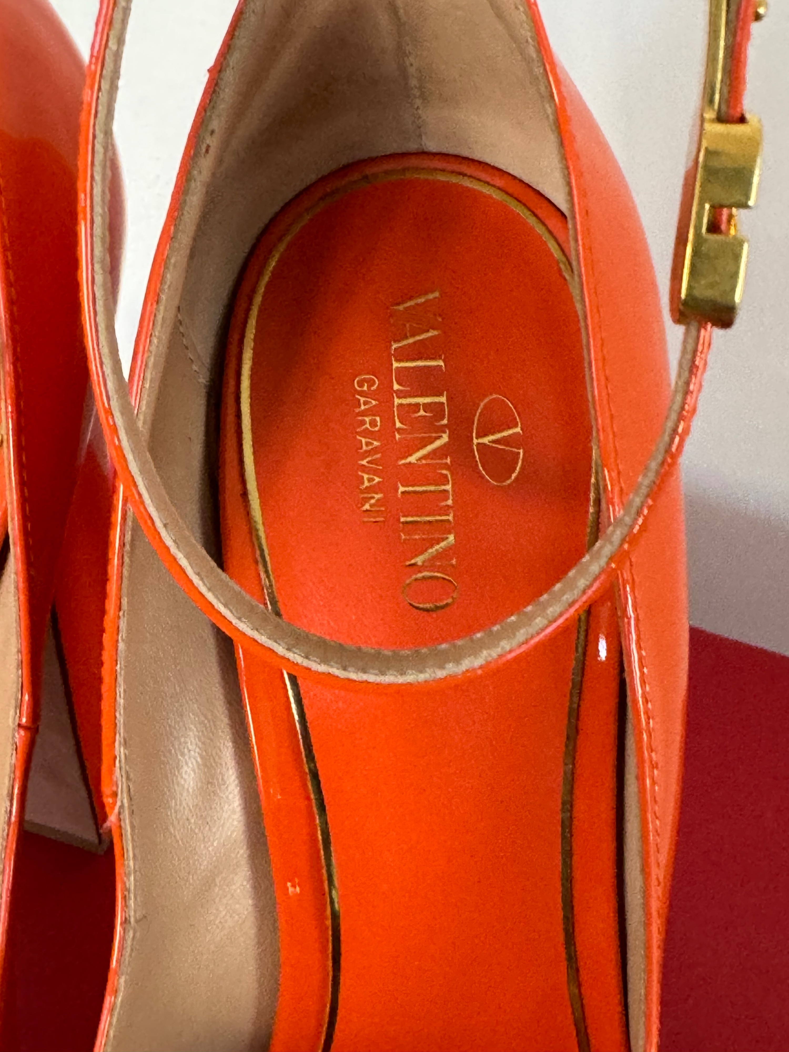 Preowned Valentino Orange Patent Leather Platform Heels Size 40