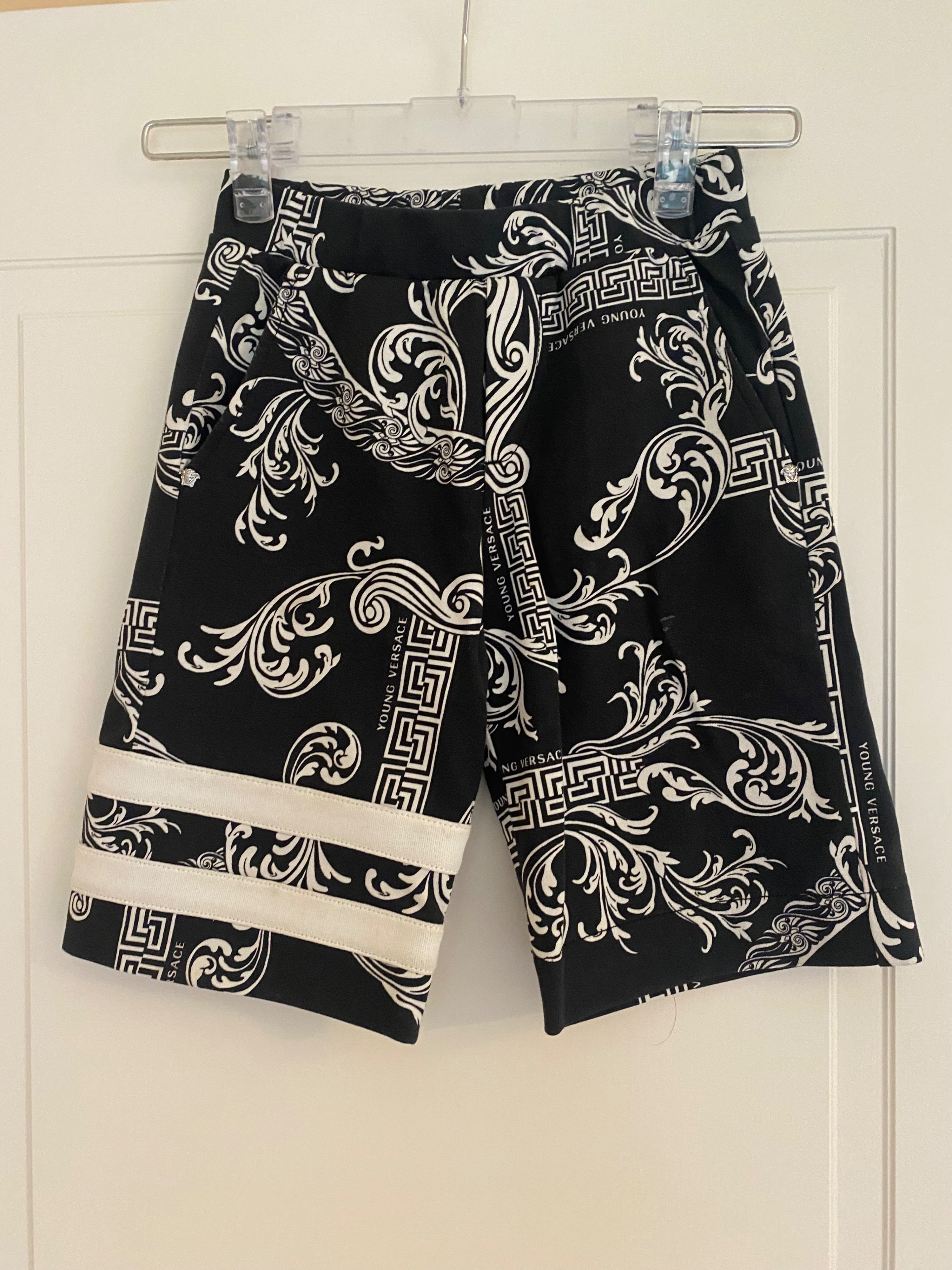 Boys Preowned Versace Baroque Kids 7Y Shorts Size 7 Years black cotton