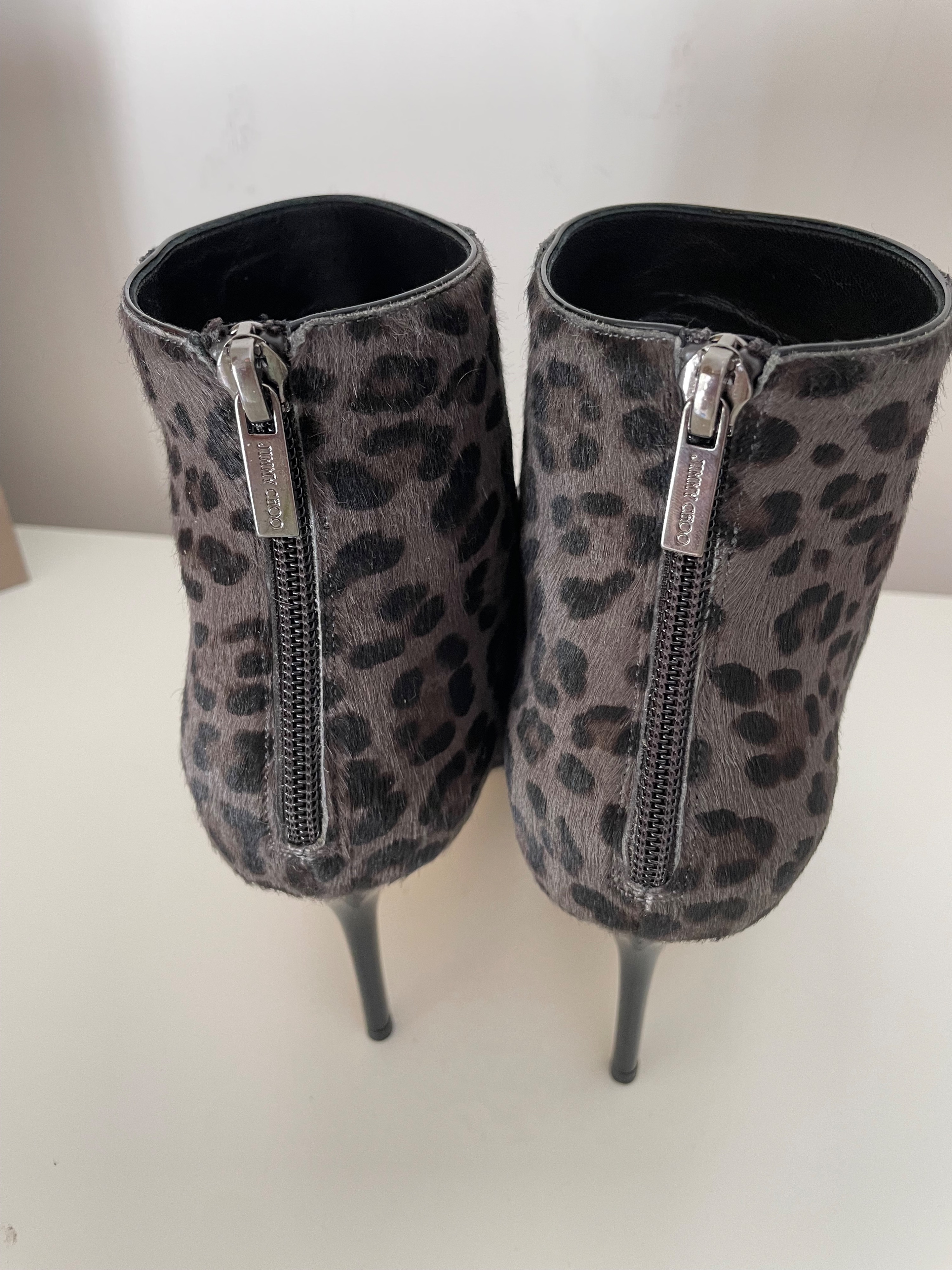 Jimmy Choo Grey Leopard Print Ankle Boots Size 385