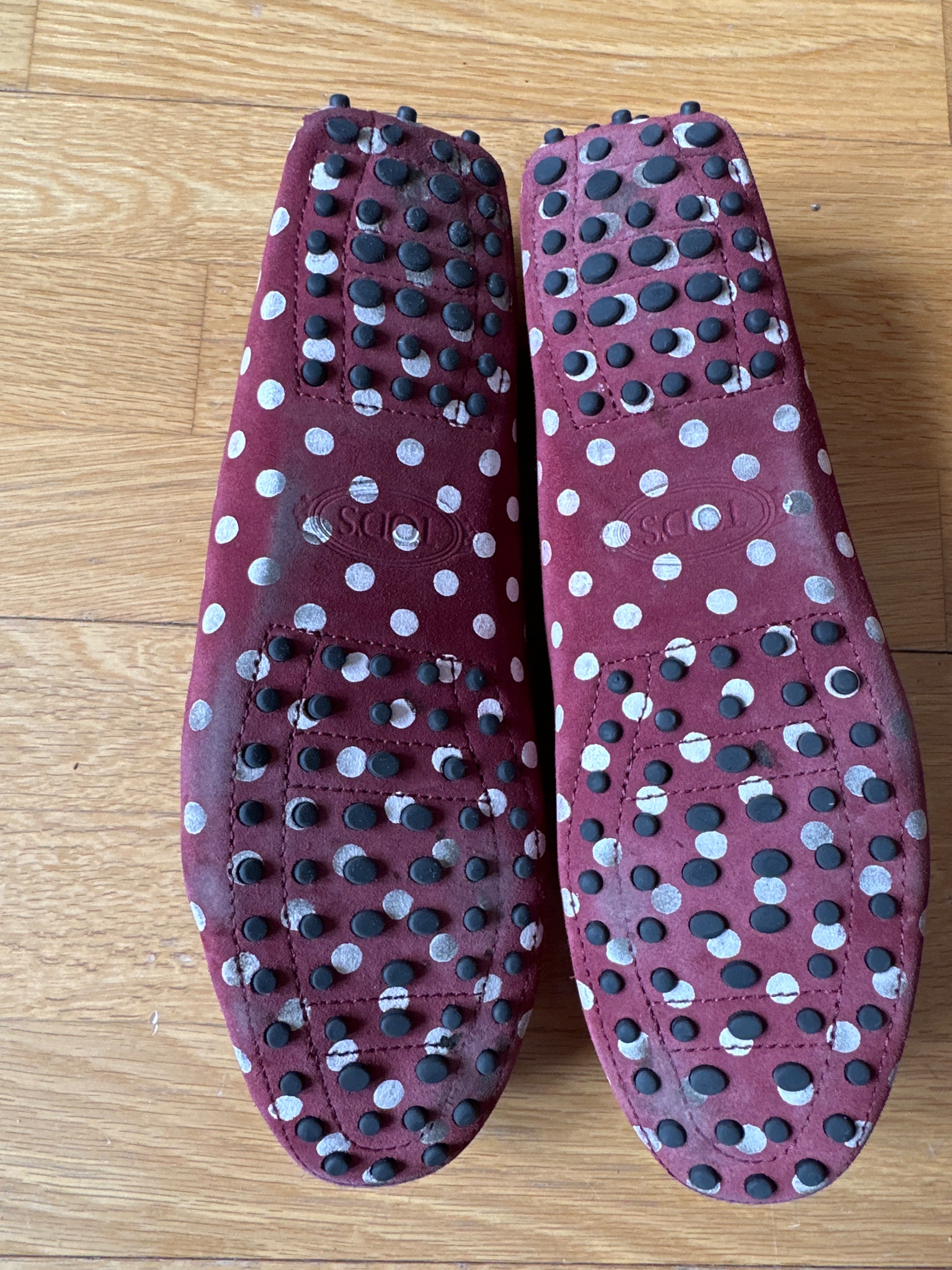 Preowned Polka Dot Suede Driving Mocassins Size 41 Dark red and burgundy