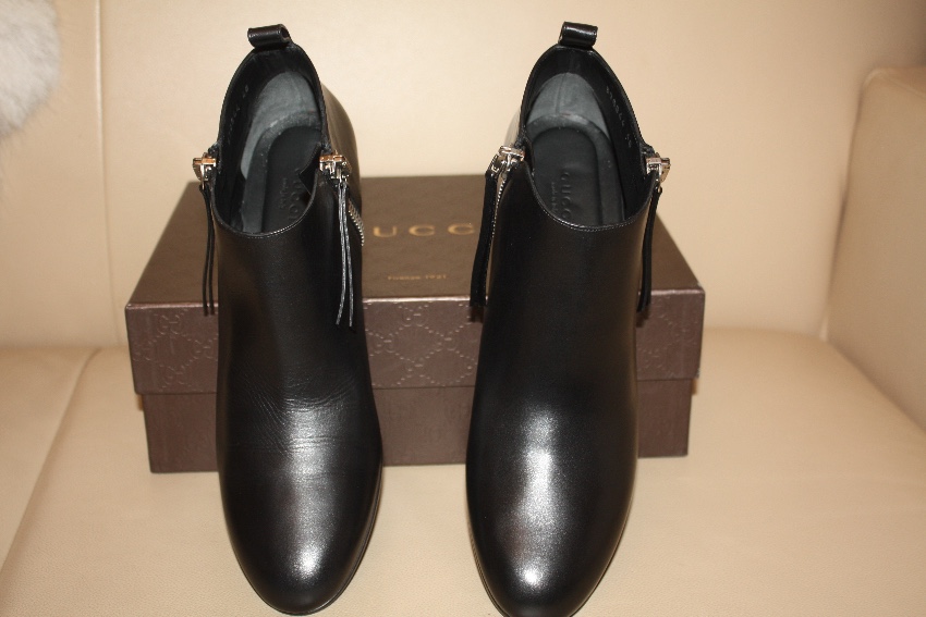 Gucci Black Low Block Heel Ankle Boots Size 40 leather