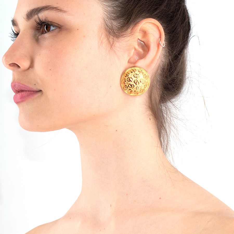 Dior CD Embossed Gold Earring gold tone metal