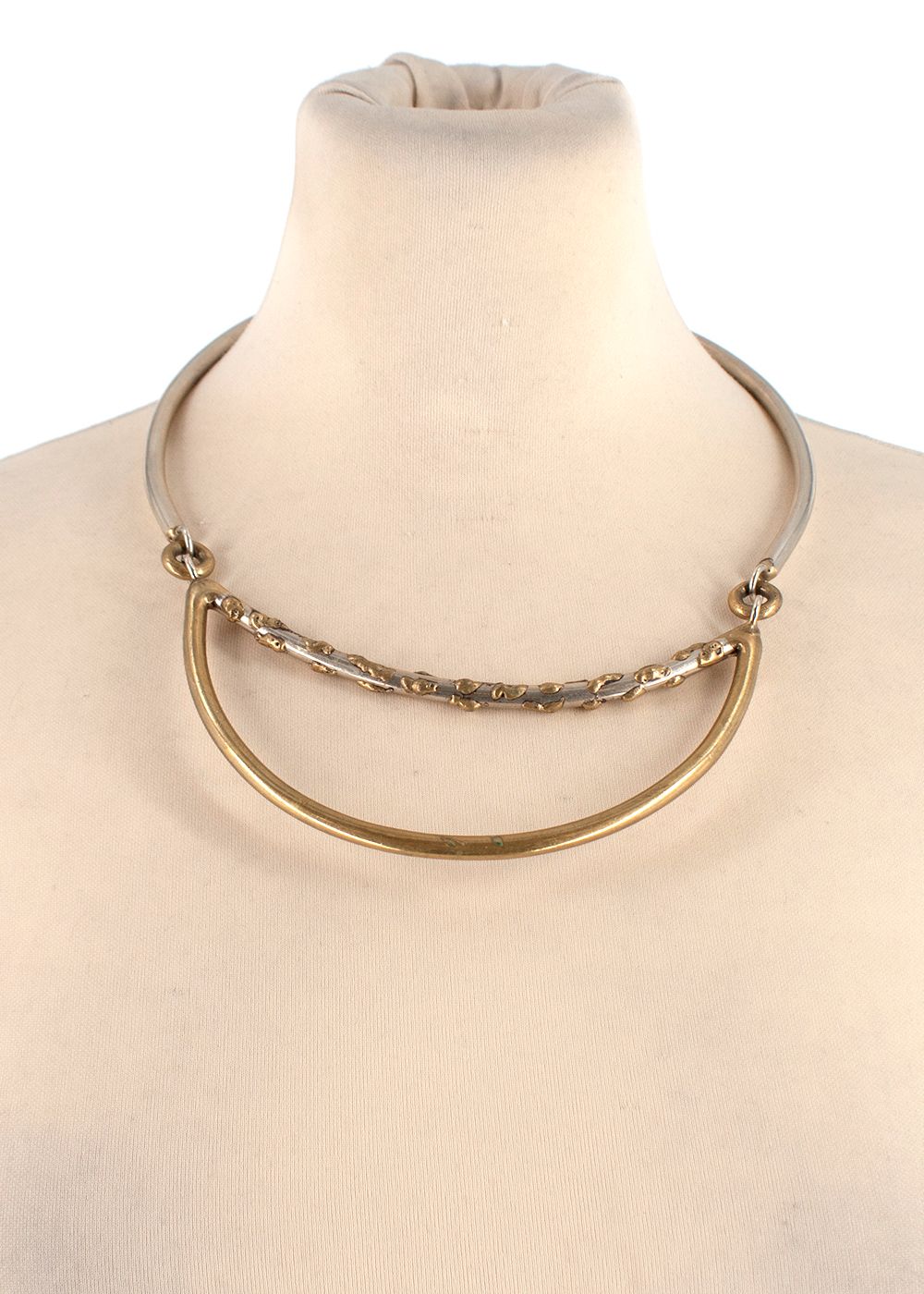 Preowned Anndra Neen hammared swing necklace silver gold metal