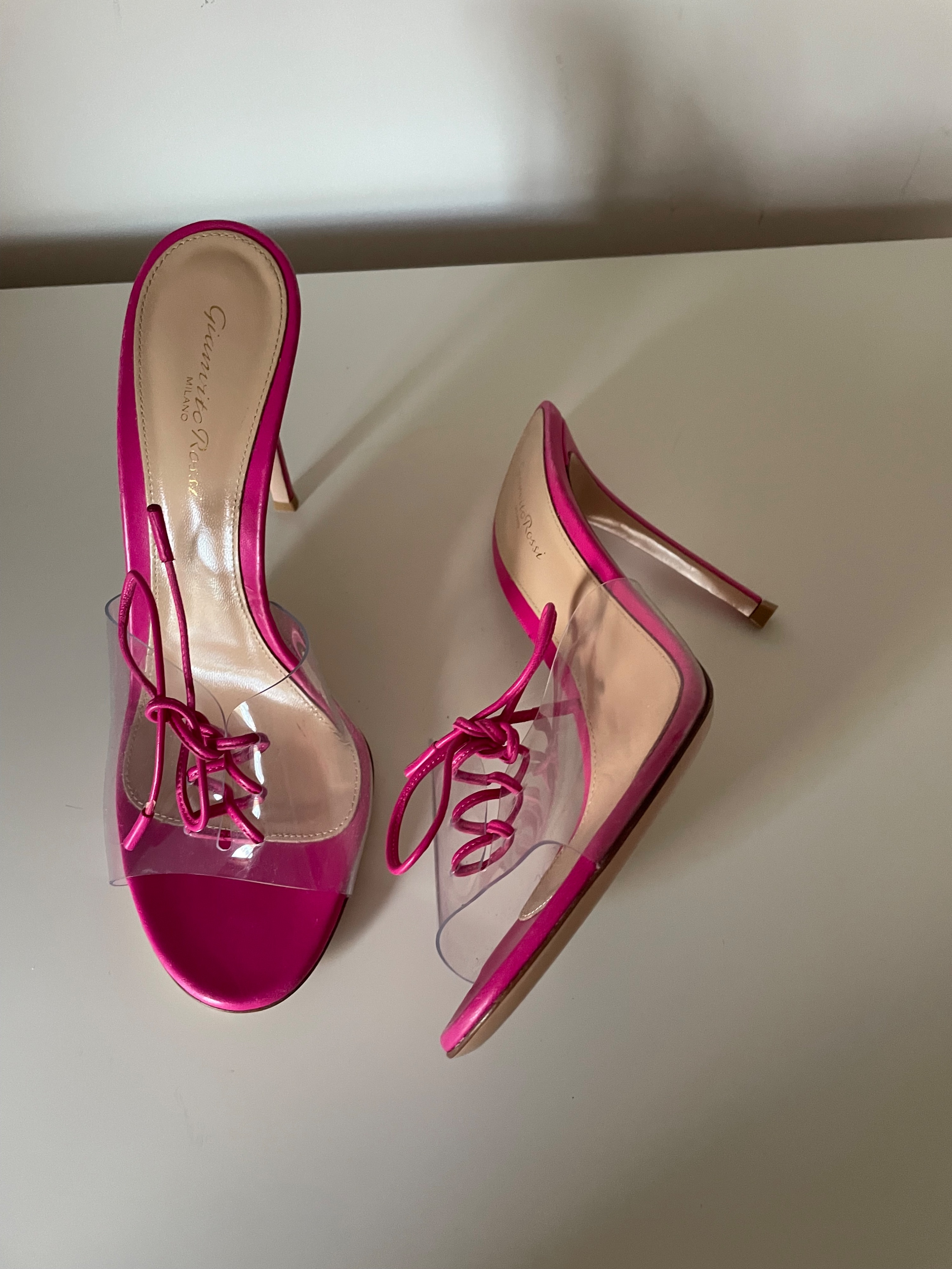 Preowned Gianvito Rossi Pink Perspex Lace Up Detail Mules Size 39 leather/pvc