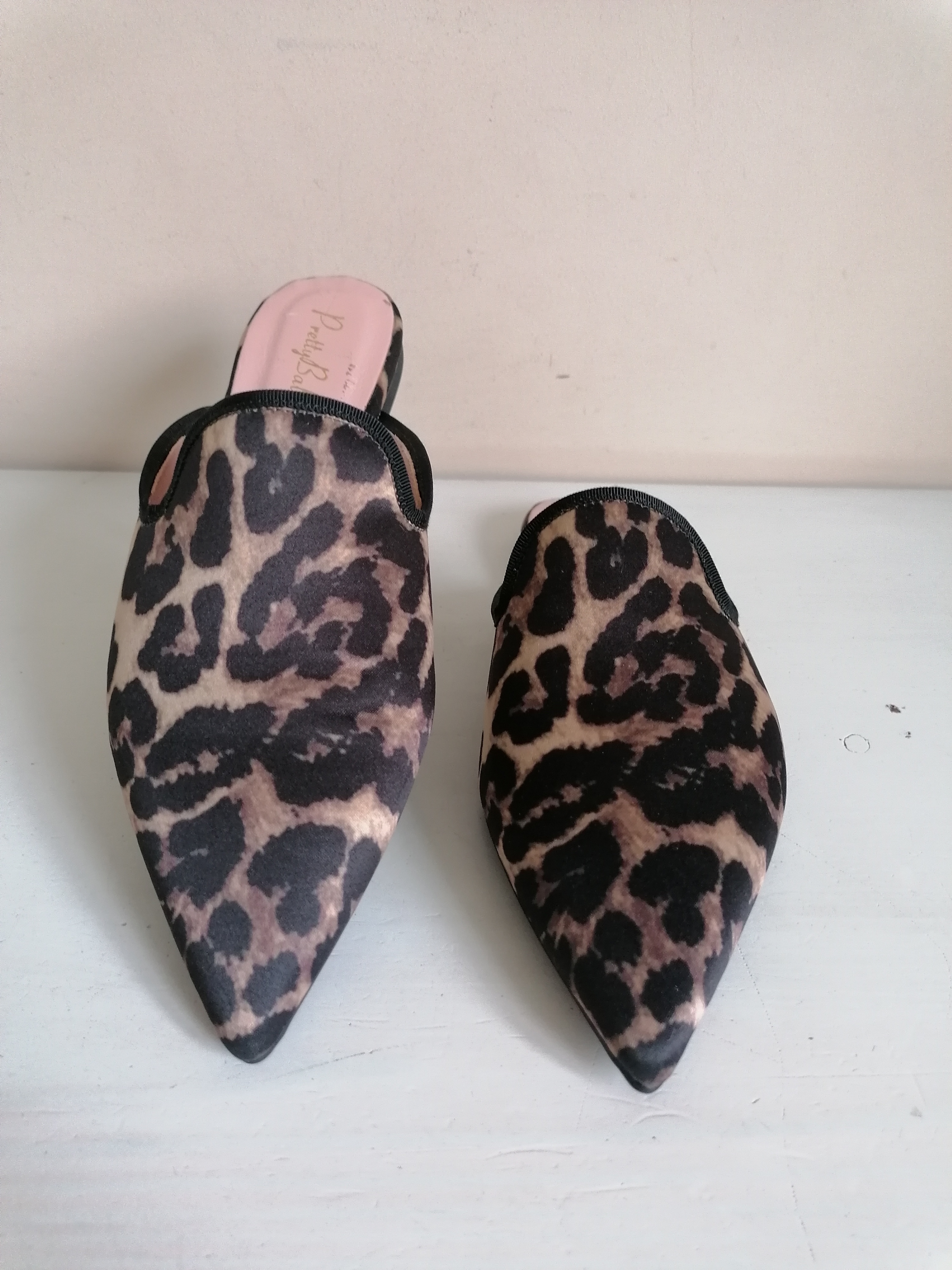 Pretty Ballerinas leopard print ella dancer mules Size 36 Black