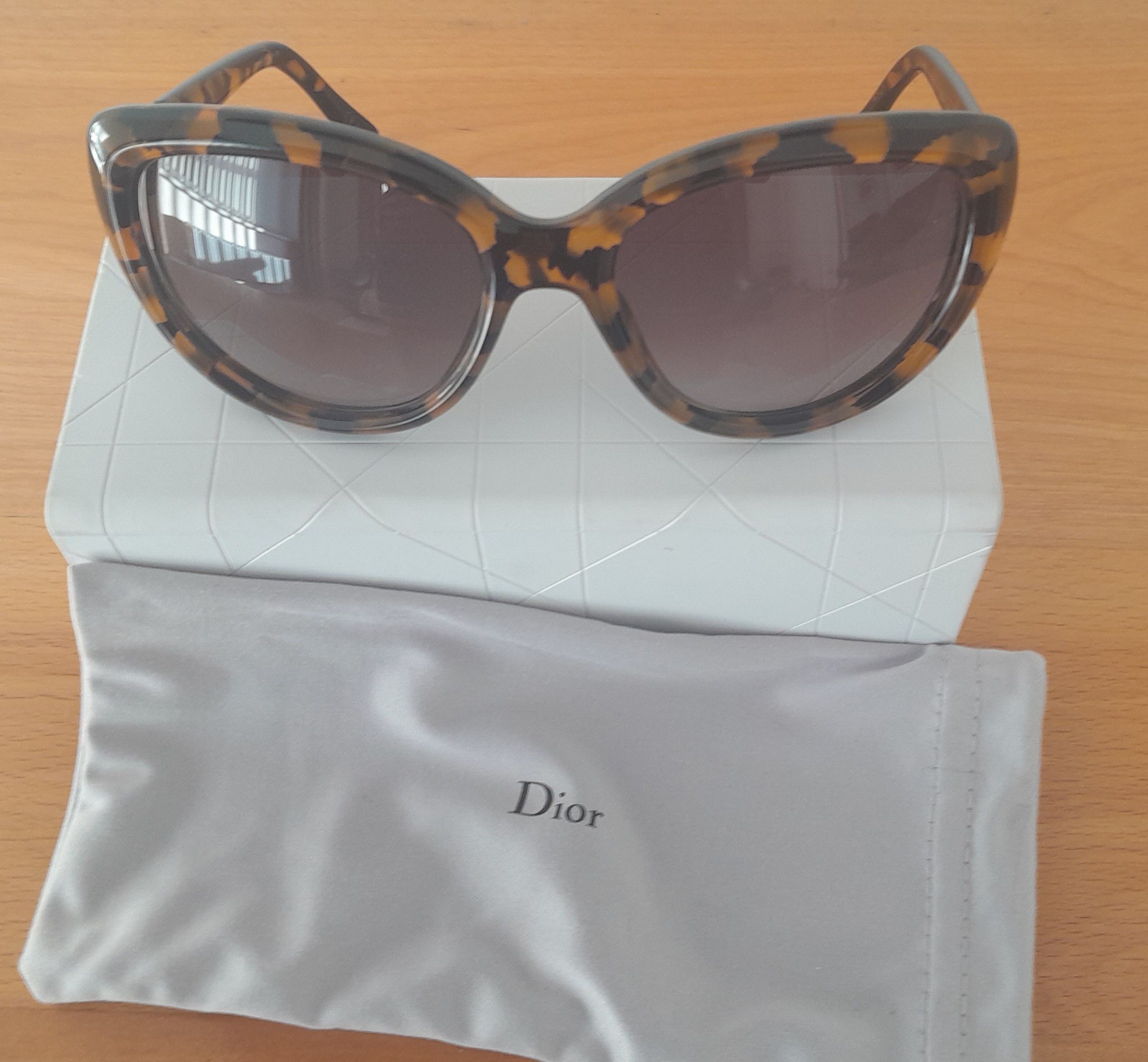 Dior Tortoise Shell LadyCat Cat Eye Sunglasses Brown Black acetate