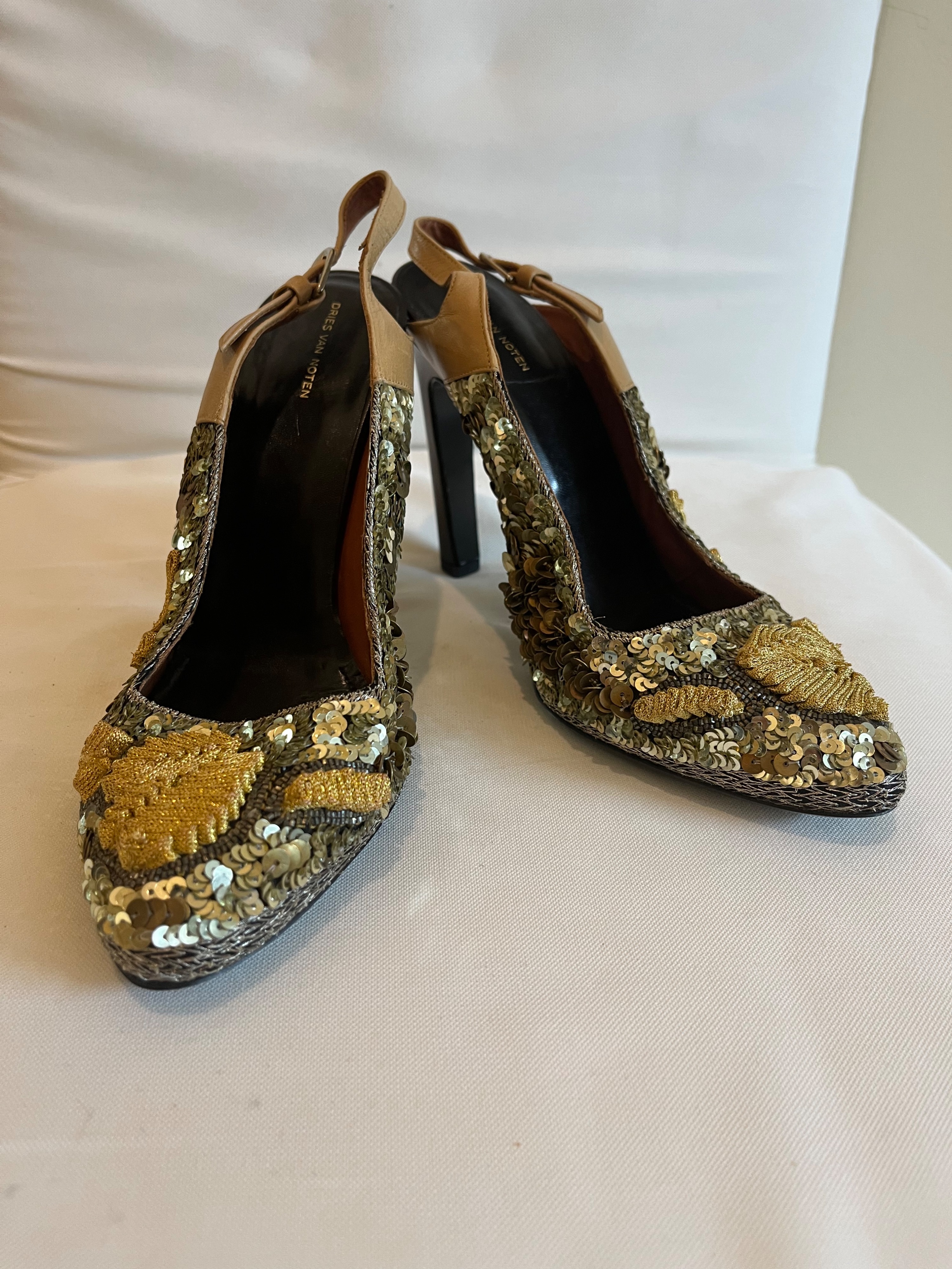 Dries Van Noten Gold-tone sequin embellished slingback heeled pumps Size 38 Gold leather