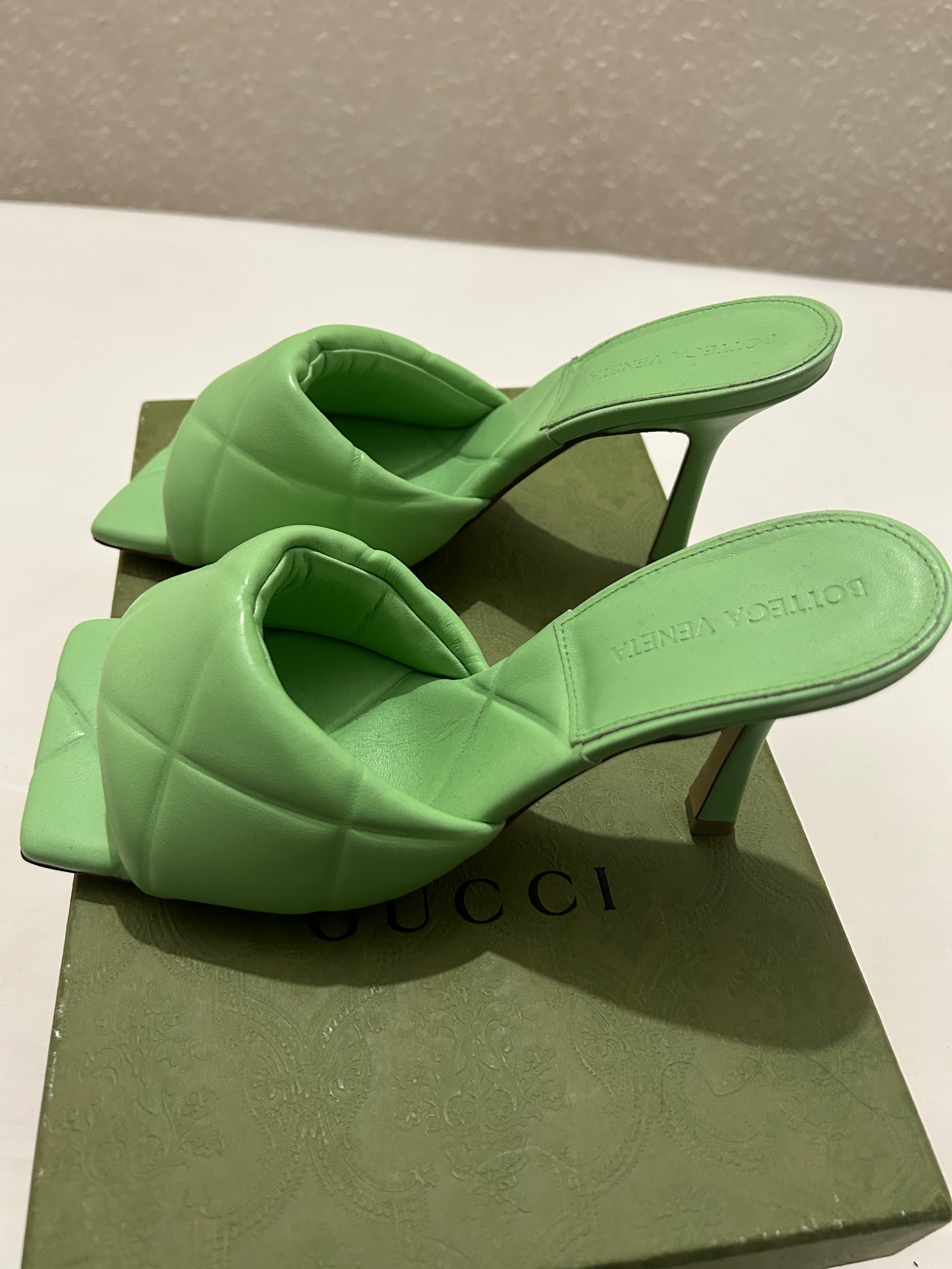 Bottega Veneta Green BV Lido Mules Size 375 leather