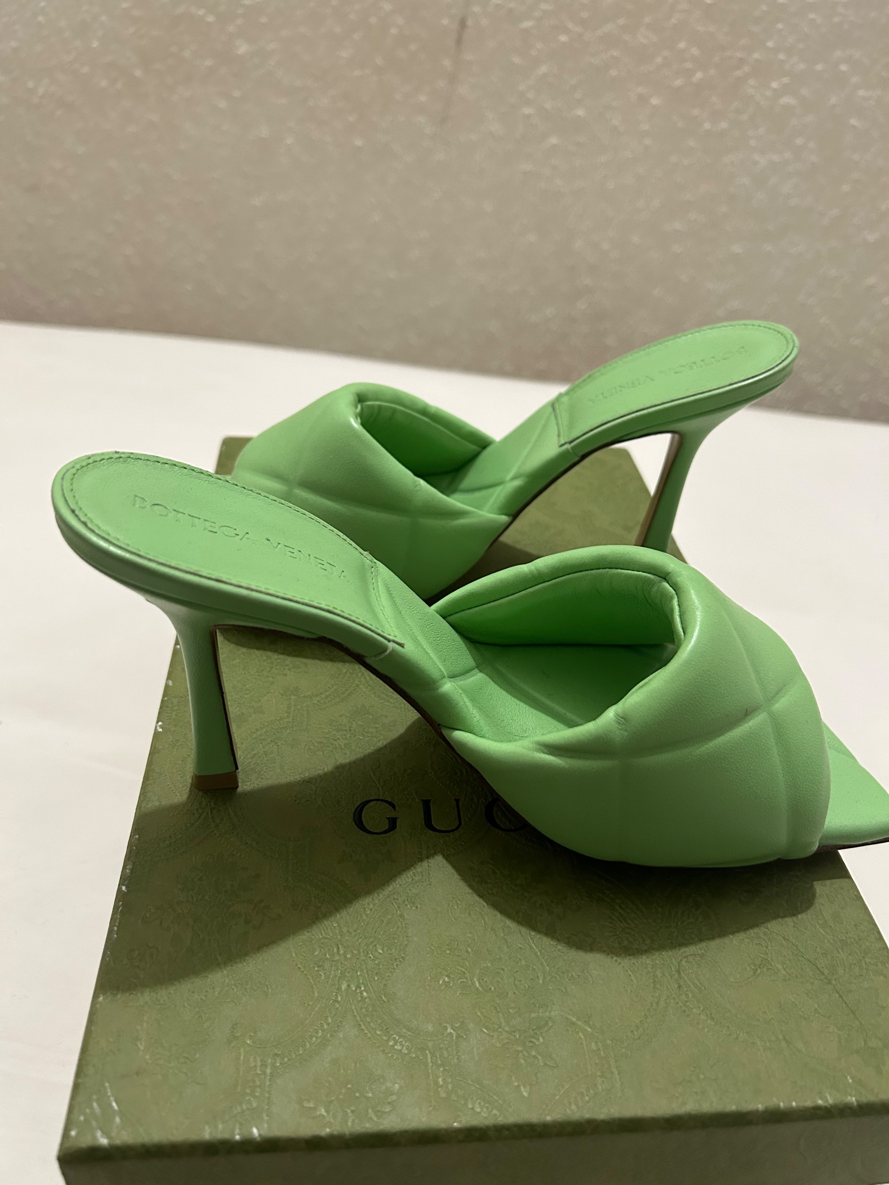 Bottega Veneta Green BV Lido Mules Size 375 leather