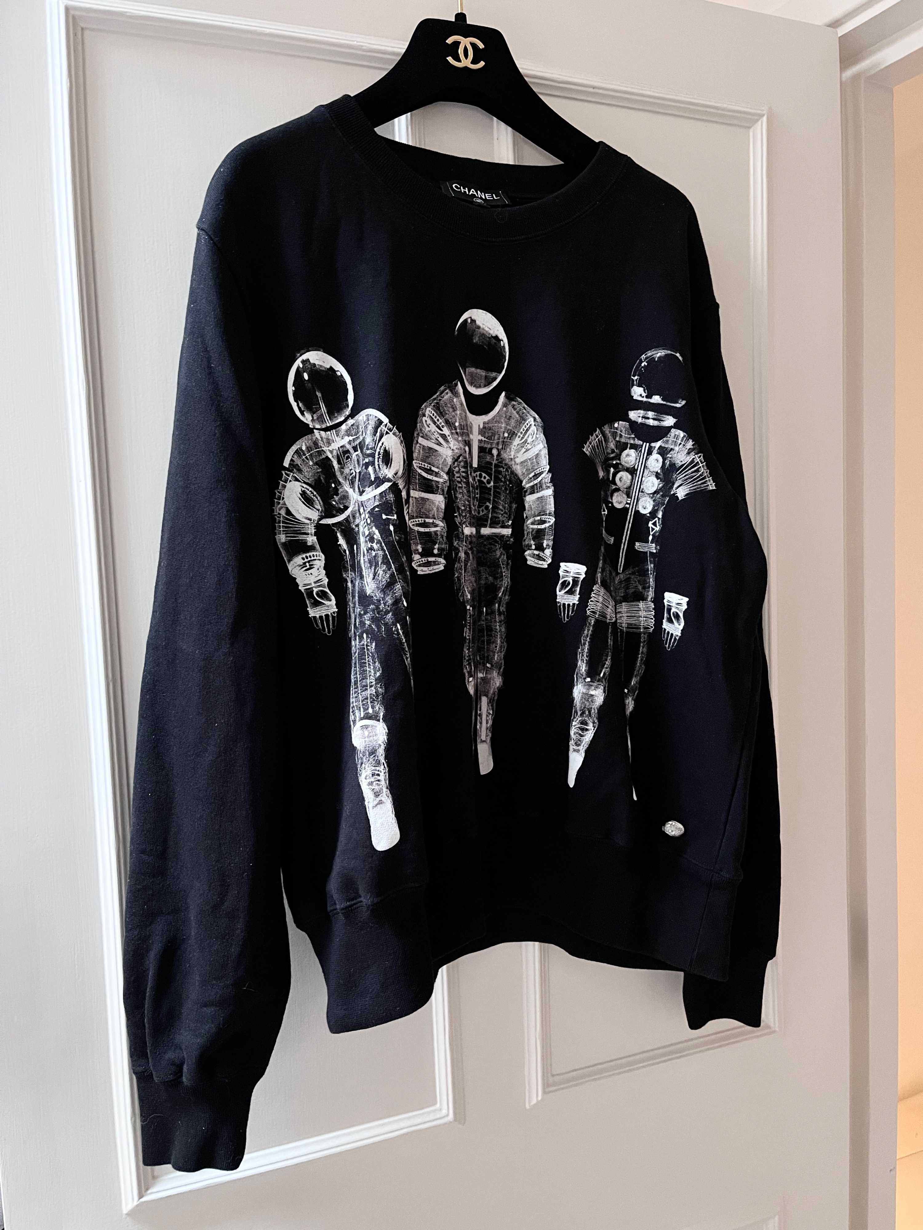 Preowned Chanel Black Astronaut Sweatshirt Size M