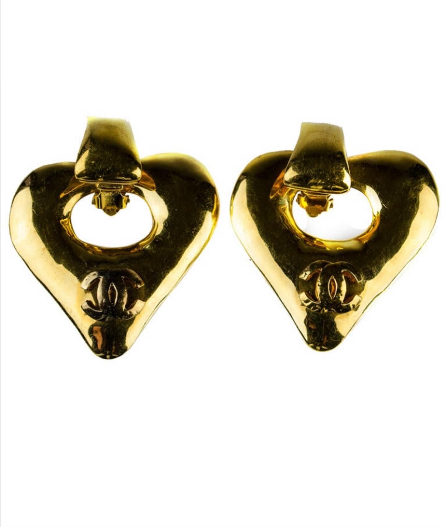 Preowned Chanel Vintage Gold Tone Heart Pendant Earrings gold plated