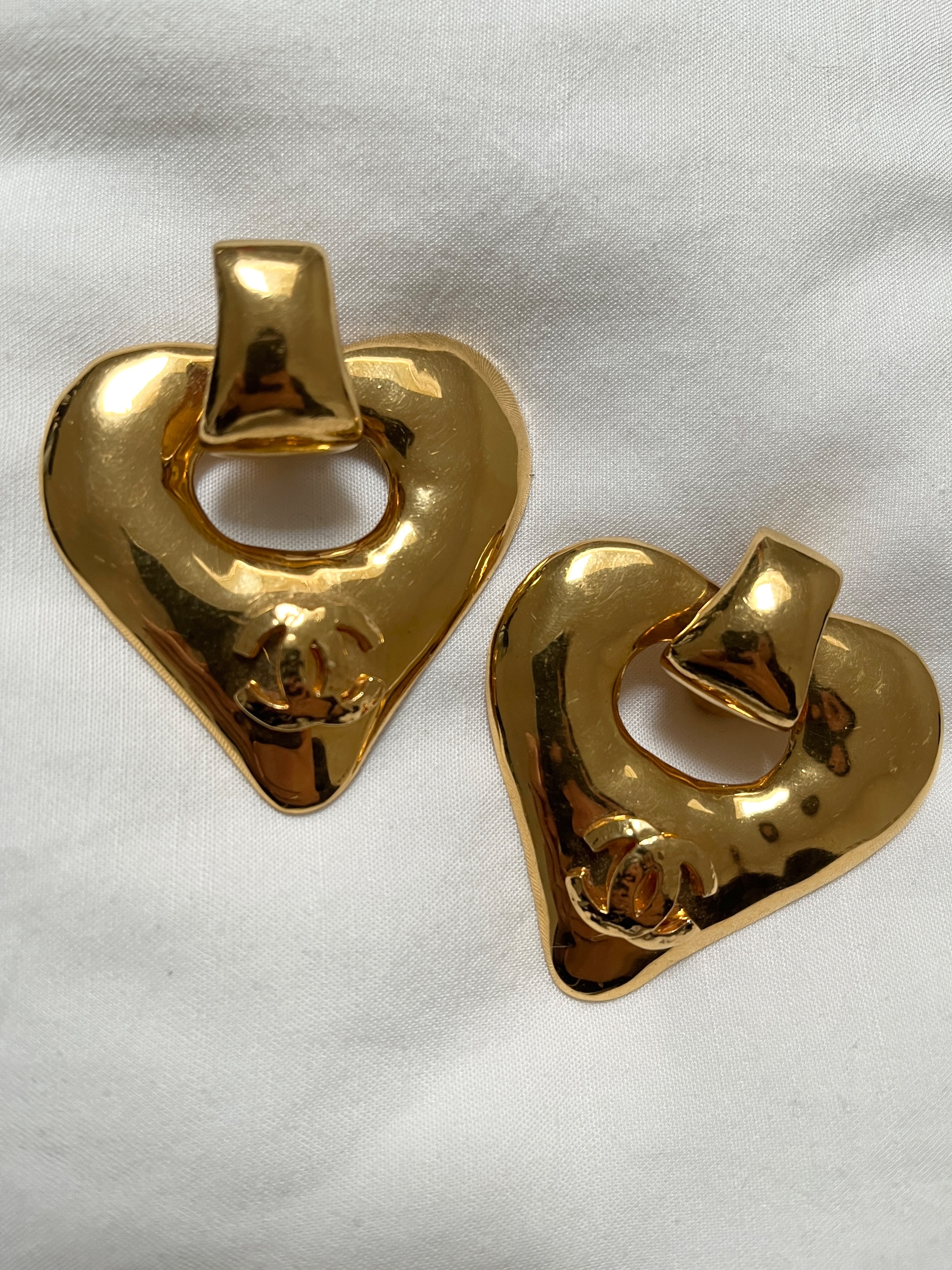 Preowned Chanel Vintage Gold Tone Heart Pendant Earrings gold plated