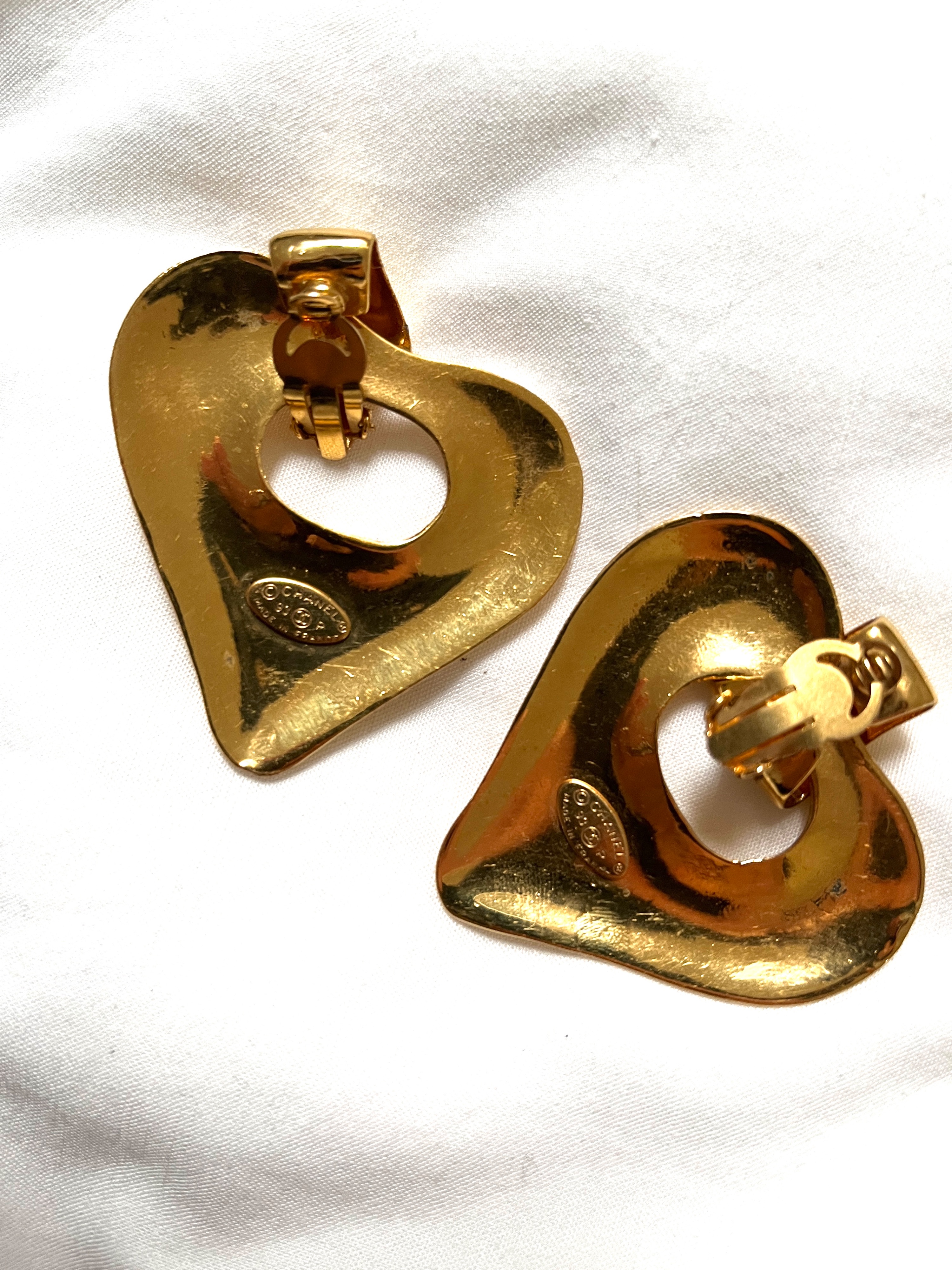 Preowned Chanel Vintage Gold Tone Heart Pendant Earrings gold plated