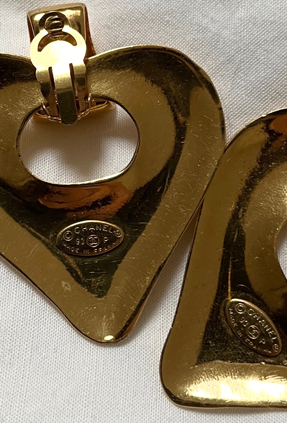 Preowned Chanel Vintage Gold Tone Heart Pendant Earrings gold plated