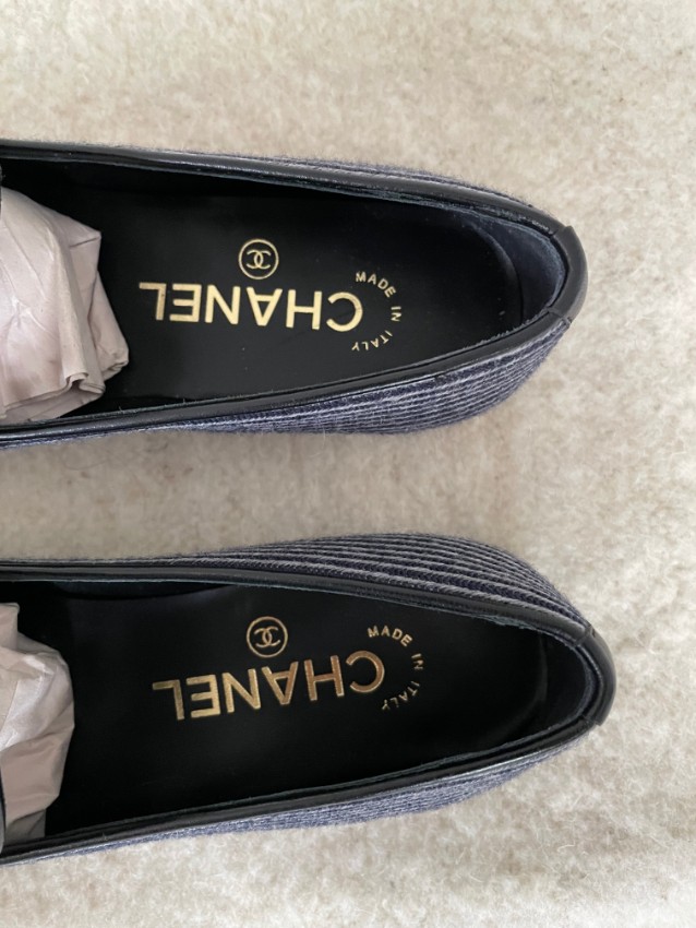 Chanel Striped Room Service CC Loafers Size 35 Blue leather