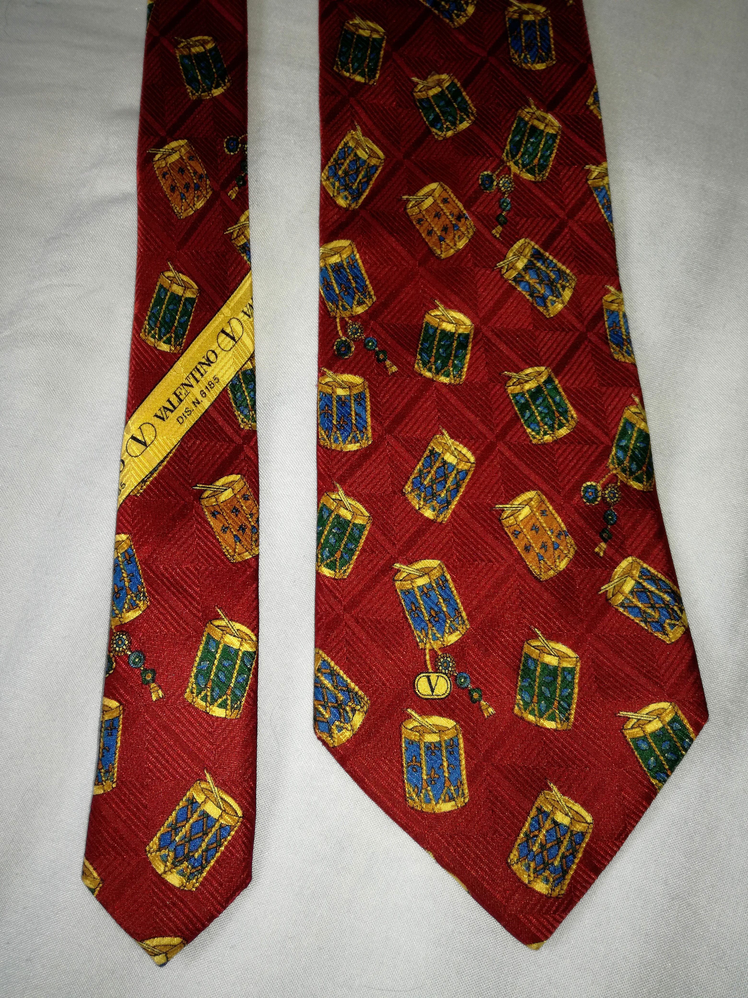 Men's Preowned Valentino Cravatte 6185 100% silk red neck tie Check