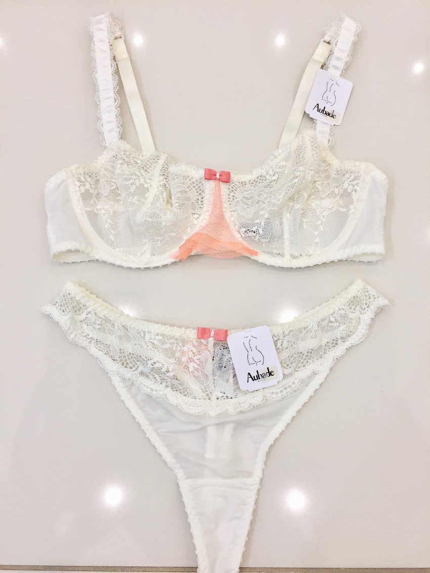 Aubade Swan Lace Underwired Bra  Tanga Set Size L Cream