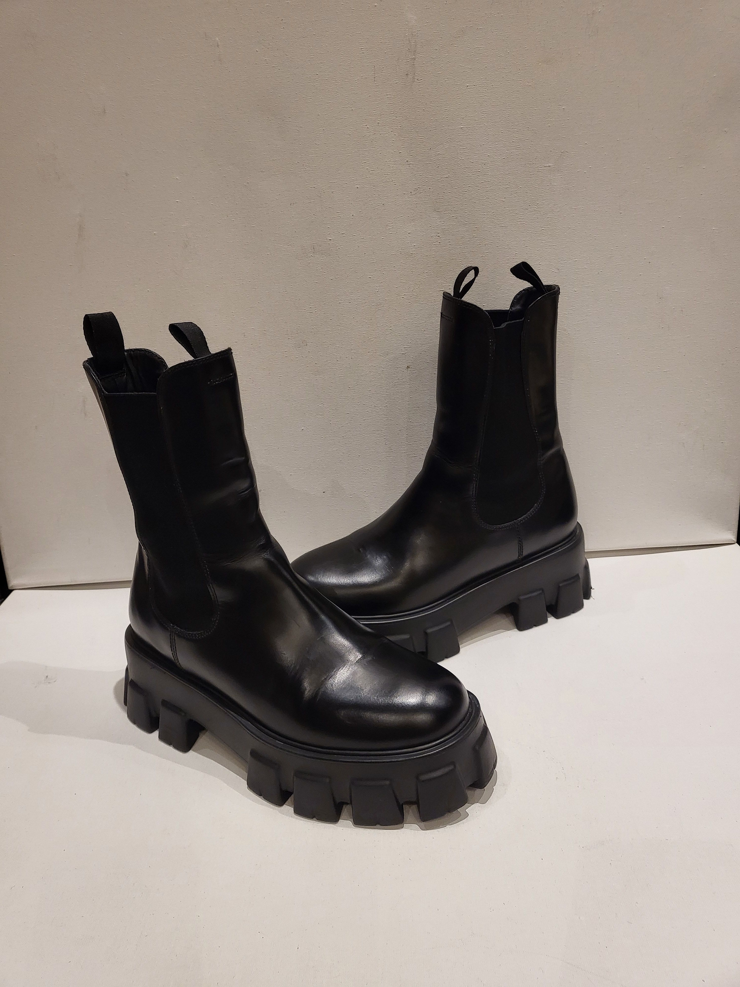 Preowned Prada Black Monolith Brushed Leather Boots Size 39