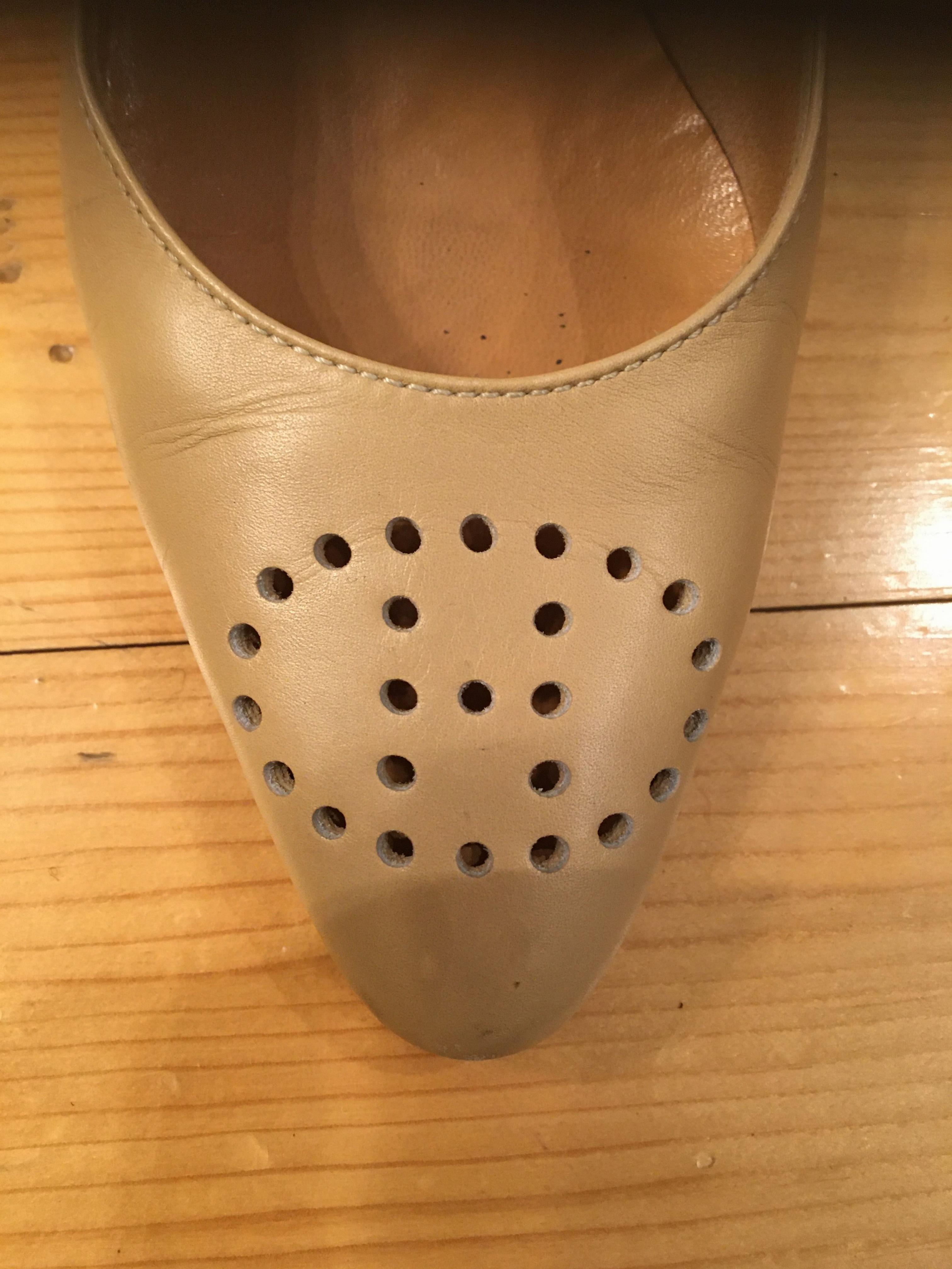 Preowned Hermes Vintage Beige H Perforate Pumps Size 395 Beige/Nude leather