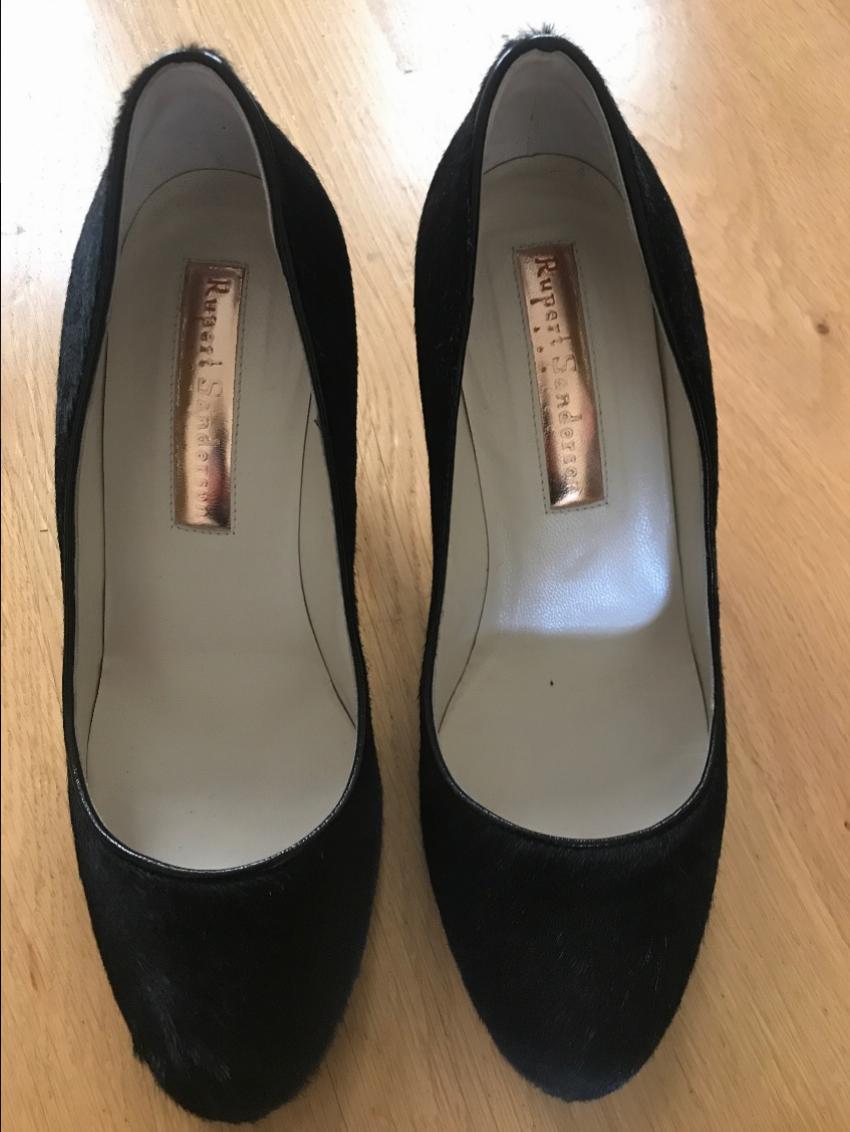 Preowned Rupert Sanderson Pony Hair Pumps Size 375 Black pony skin