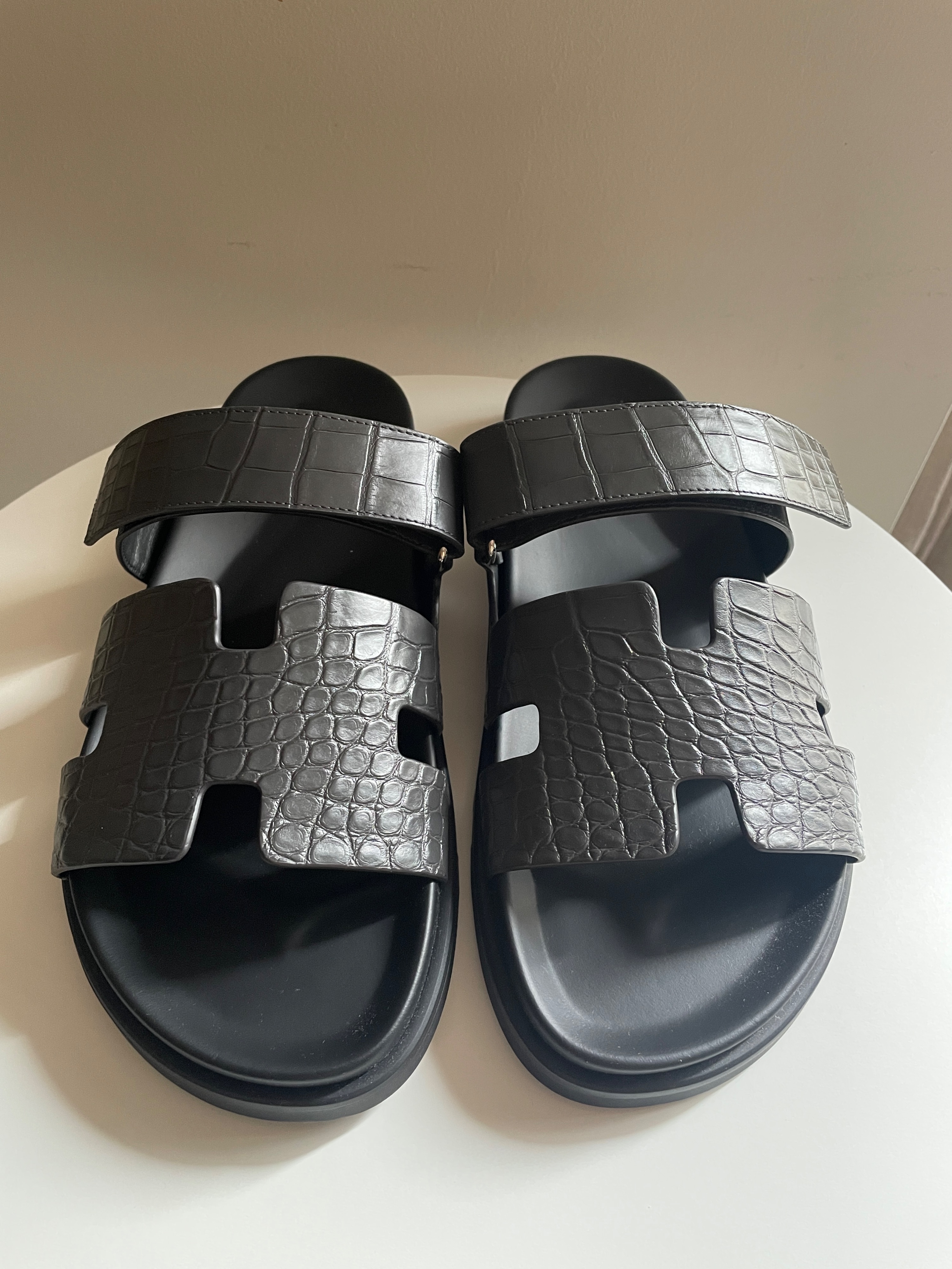 Hermes Graphite Matte Mississippiensis Alligator Chypre Sandals Size 43 croco