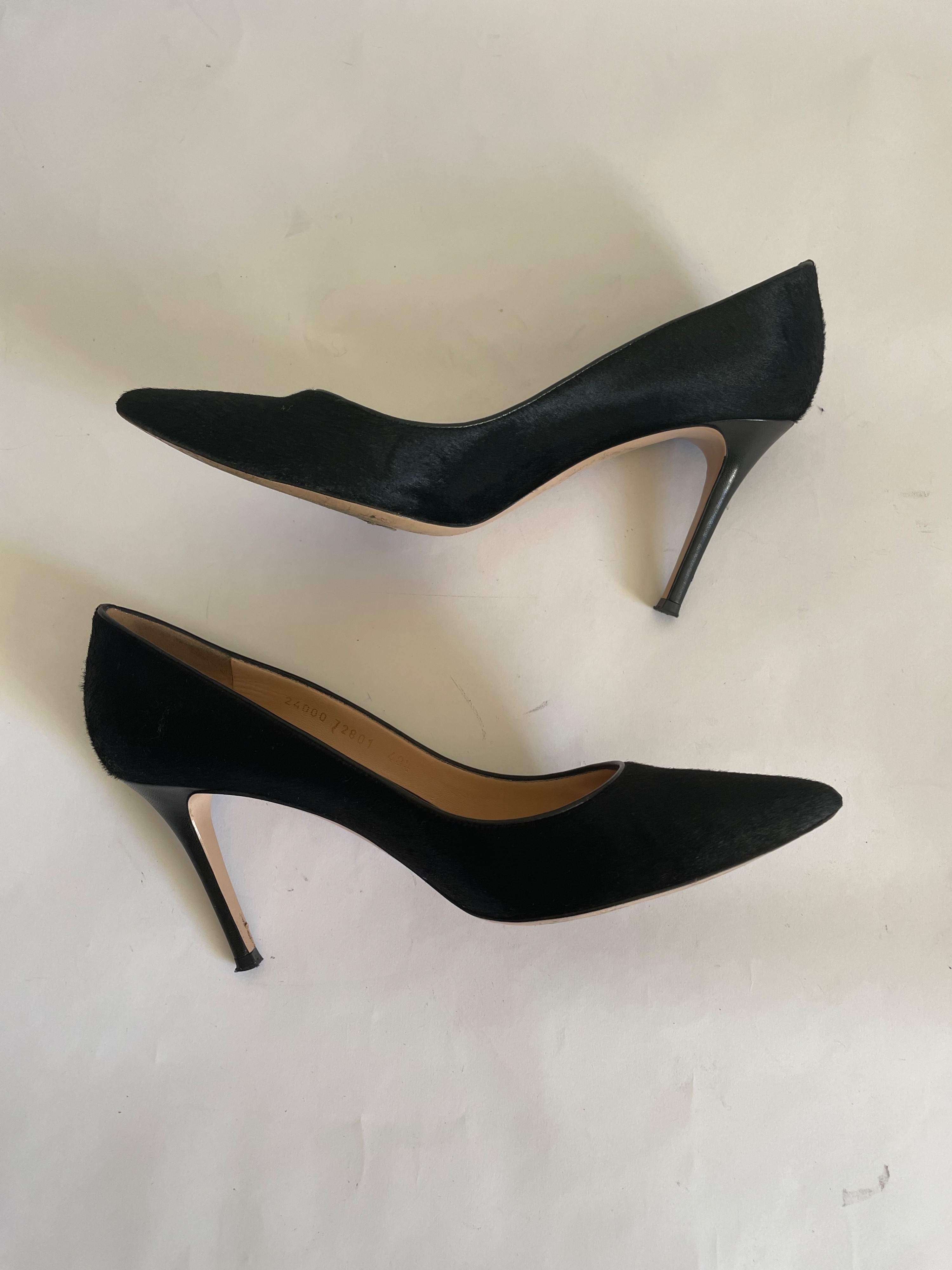 Preowned Gianvito Rossi Black Pony Hair Pointed Toe Pumps Size 405 leather/pony hair