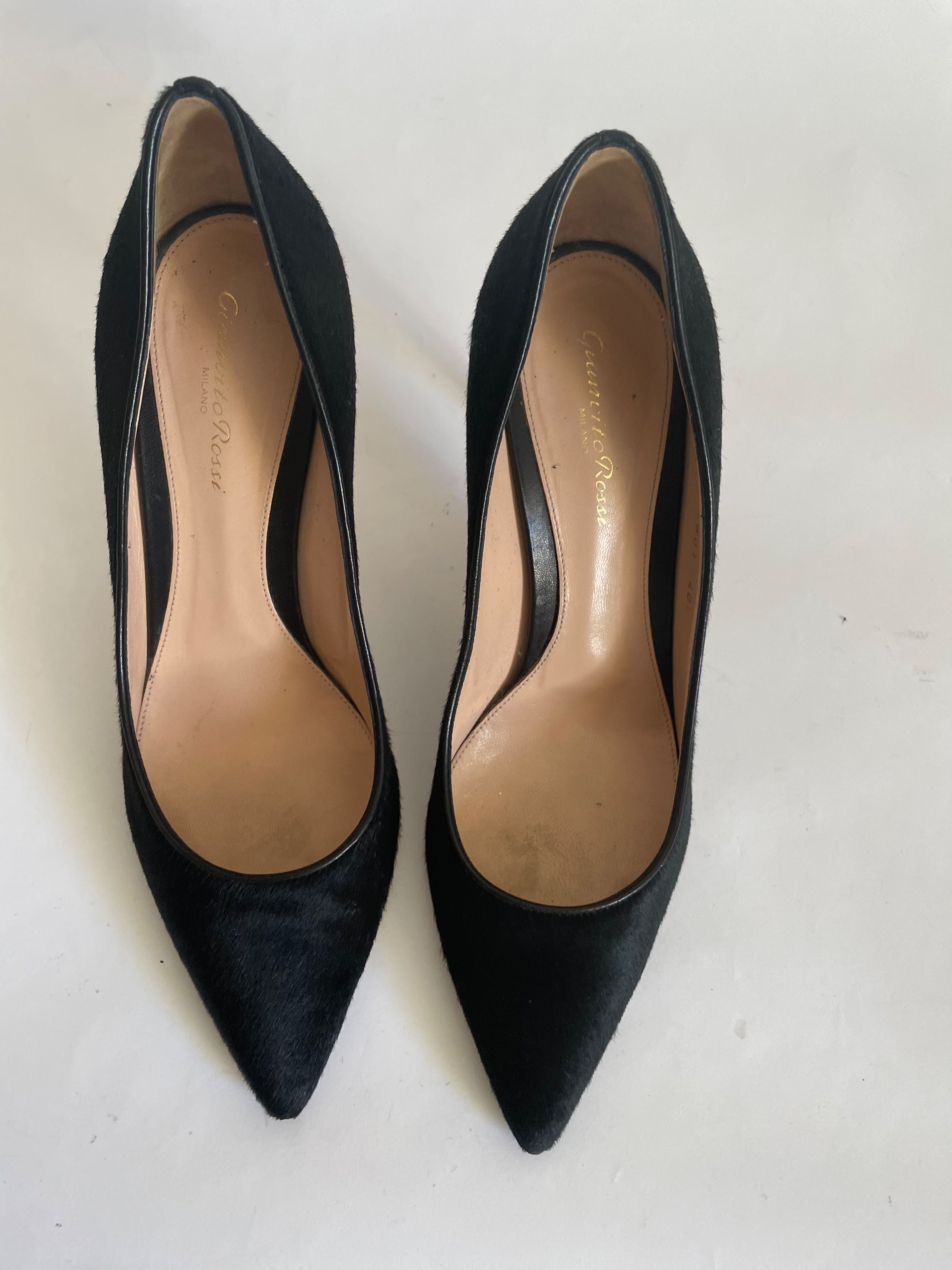 Preowned Gianvito Rossi Black Pony Hair Pointed Toe Pumps Size 405 leather/pony hair