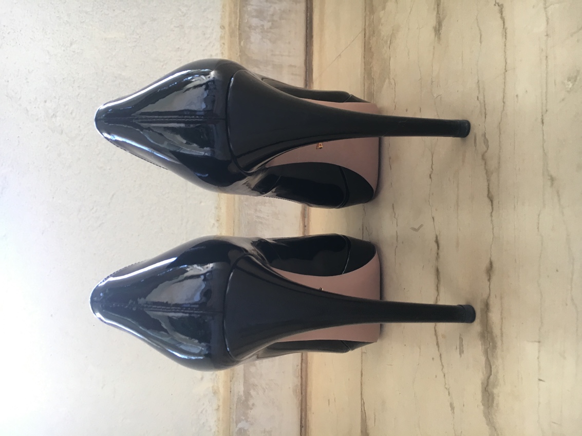 Preowned Prada Black Patent Leather Peep-Toe Pumps Size 37